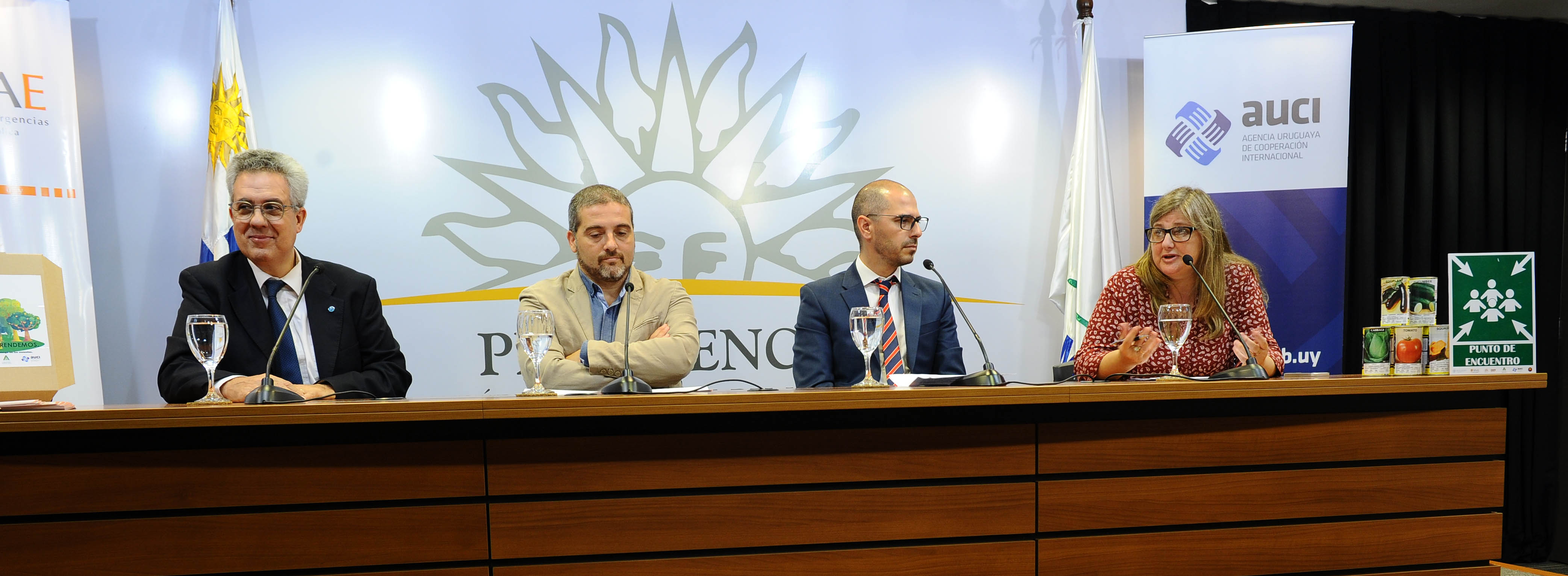 Directora ejecutiva de Agencia Uruguay de Cooperación Internacional, Andrea Vignolo se dirige a los presentes