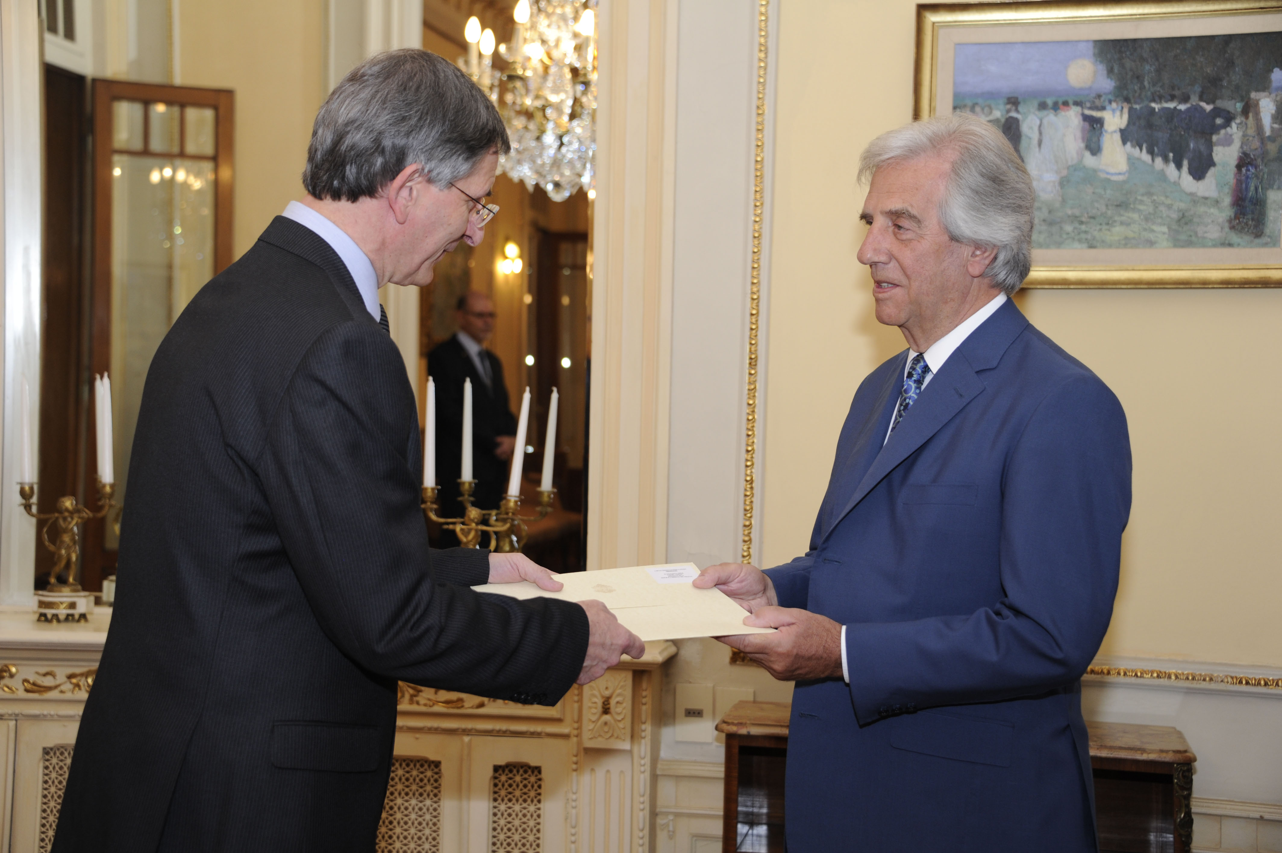Embajador de la República de Bulgaria, Andrey Tehov