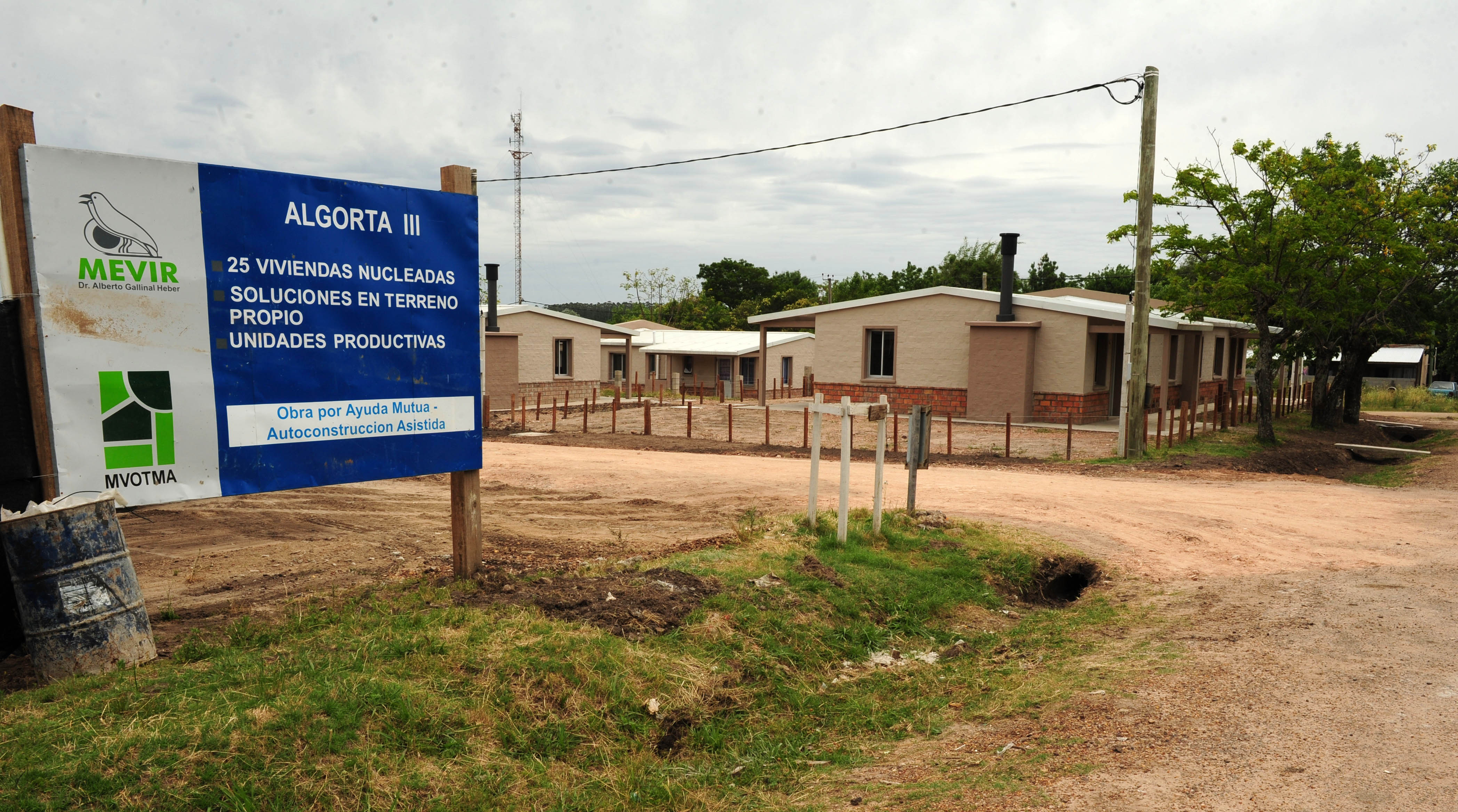 Mevir inauguró viviendas nucleadas en la localidad de Algorta, departamento de Río Negro