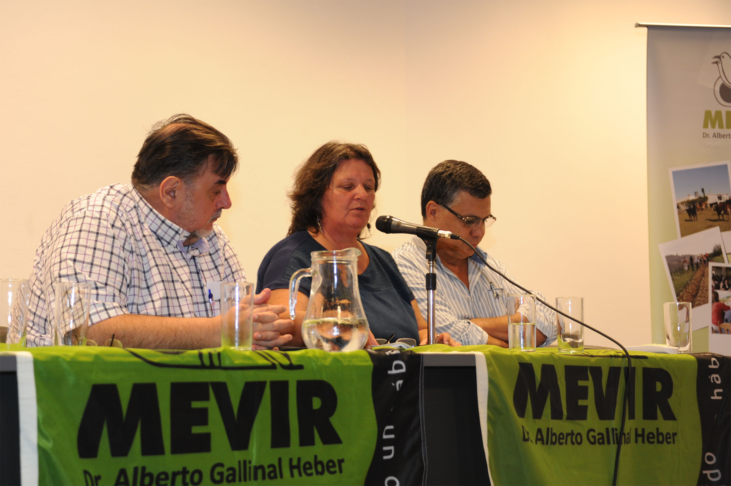 Titular de MEVIR, Cecicila Bianco, haciendo uso de la palabra