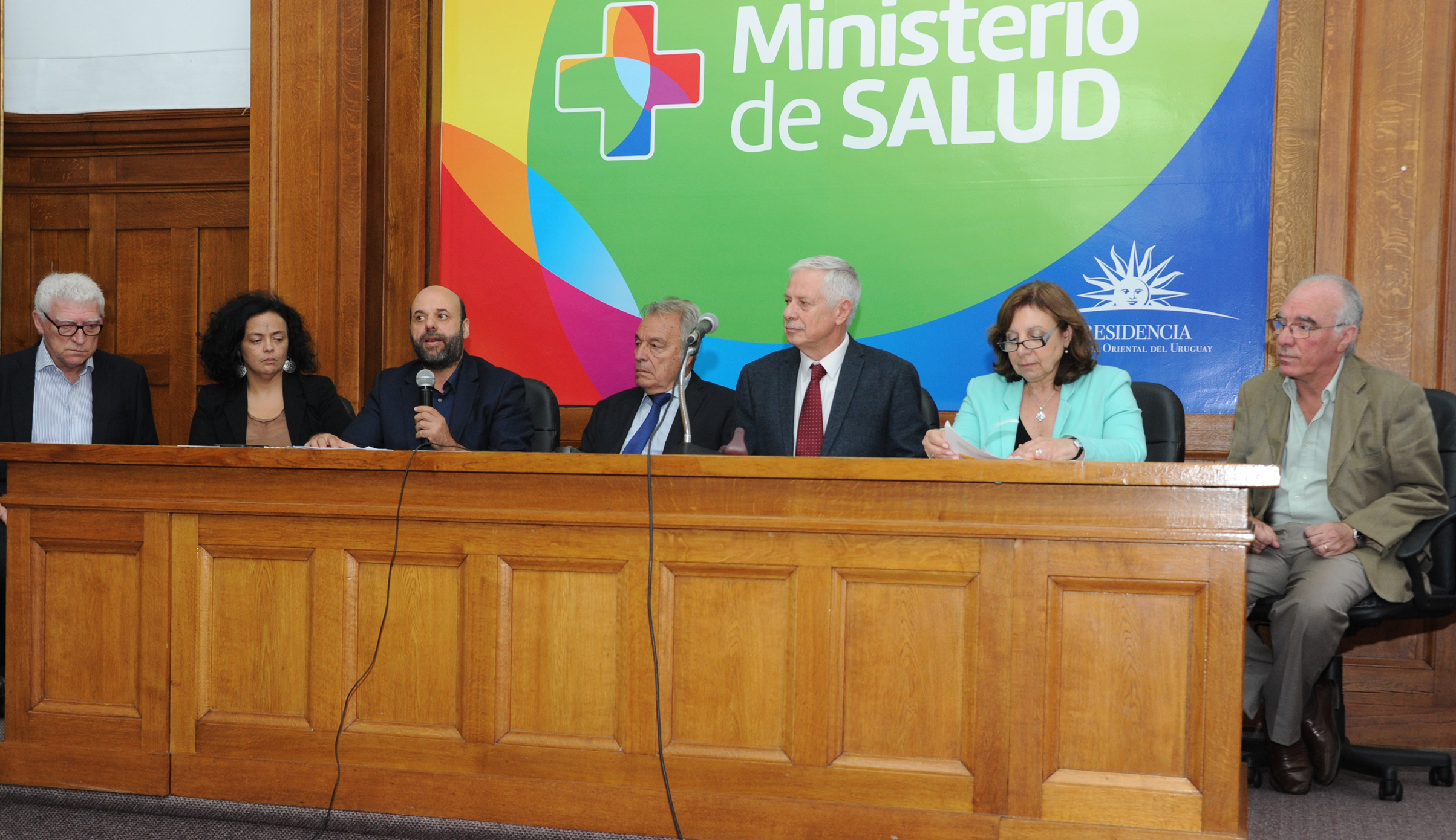 Mesa de autoridades
