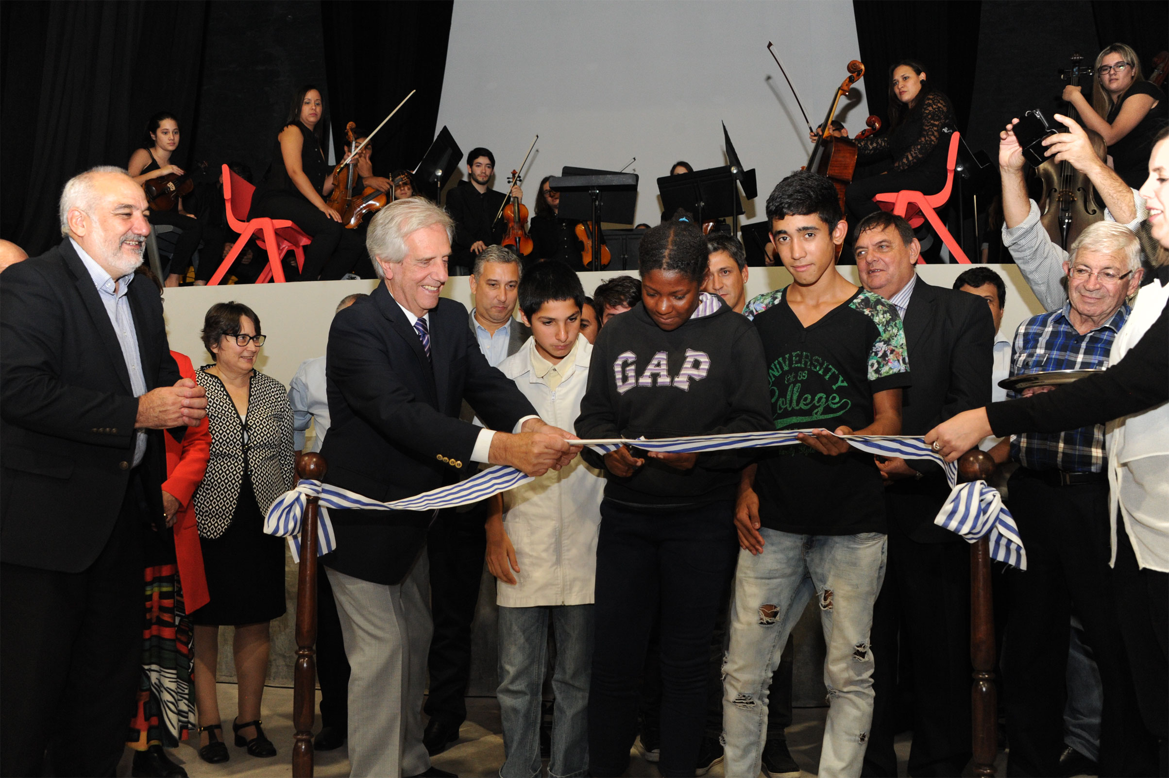 Corte de cinta inaugurial