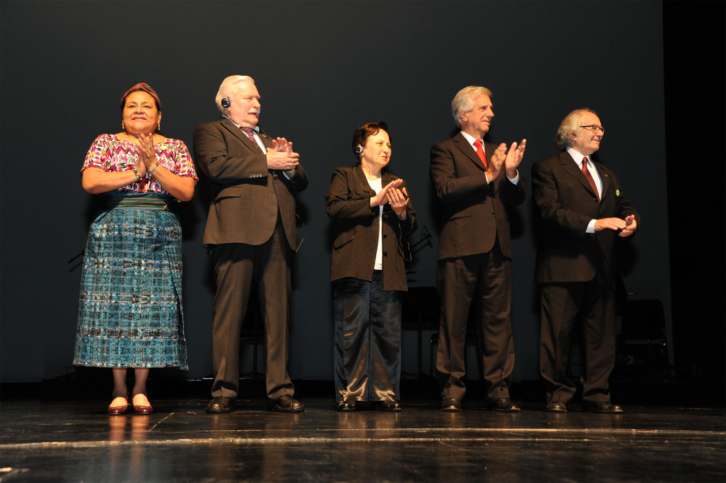Apertura oficial del evento “Voy x la paz”, en el Auditorio Nacional del Sodre.