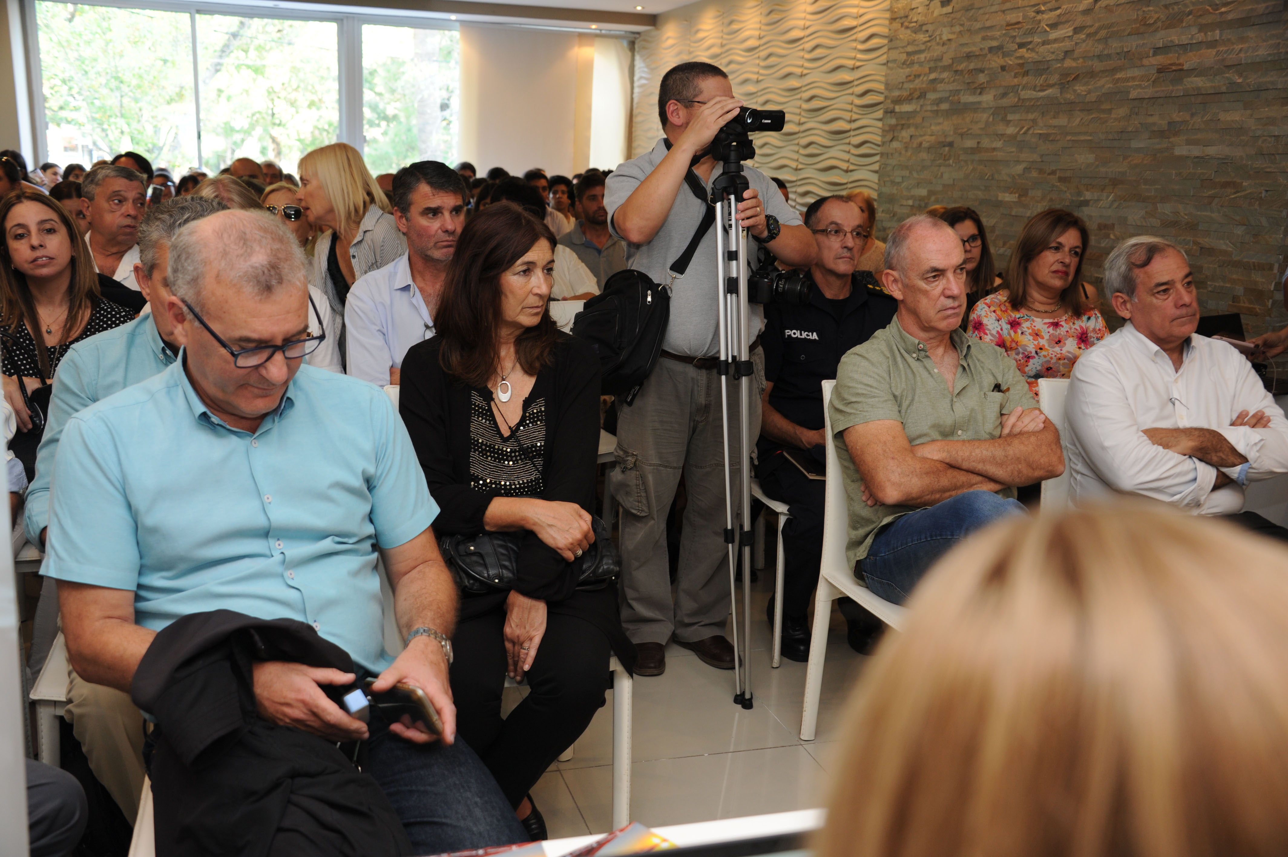 Autoridades del ministerio de Turismo presentes en la reunión