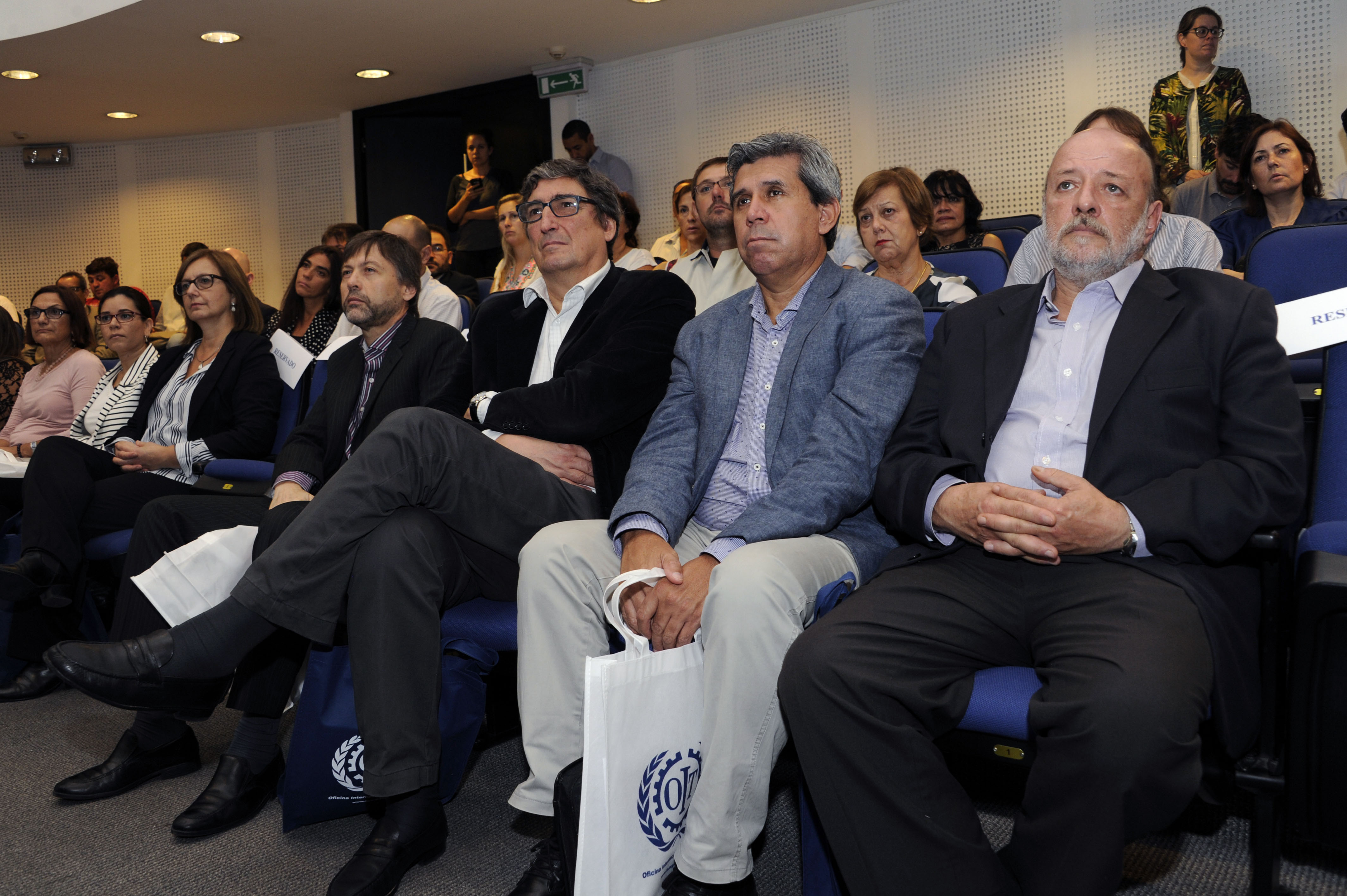 Autoridades presentes en el lanzamiento
