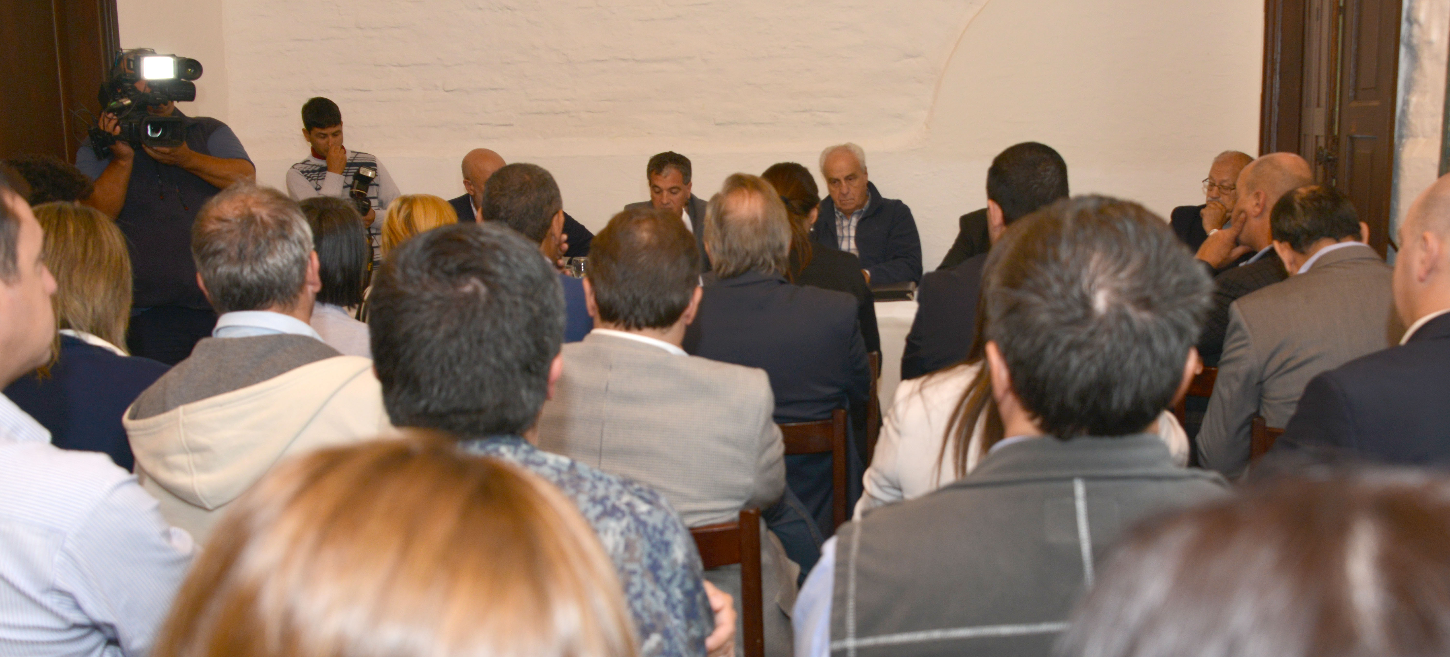 Víctor Rossi y Alberto Díaz encabezaron Sesión de la Comisión Coordinadora Honoraria de puerto de Nueva Palmira