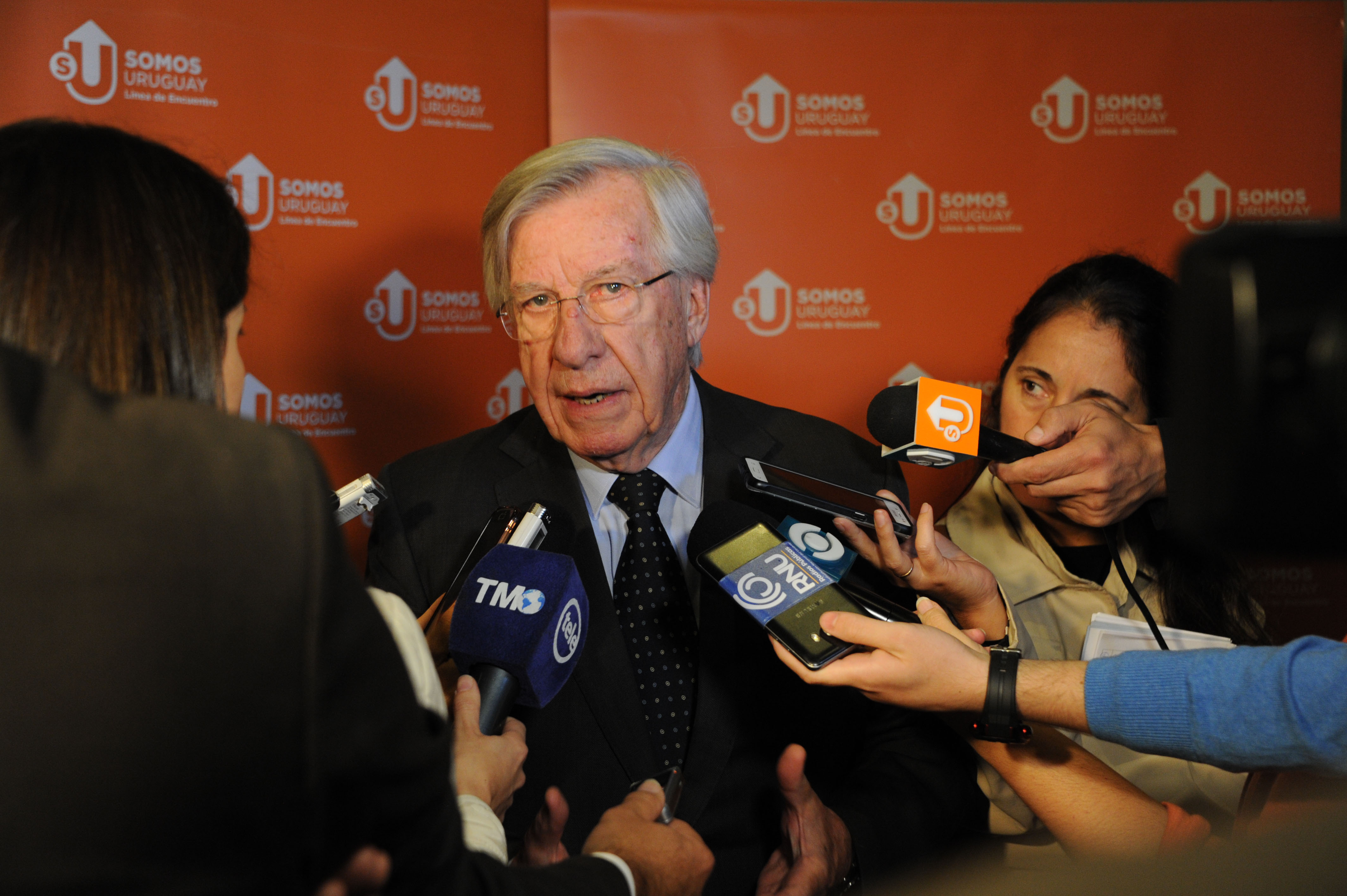 Ministro de Economía, Danilo Astori, en declaraciones a la prensa