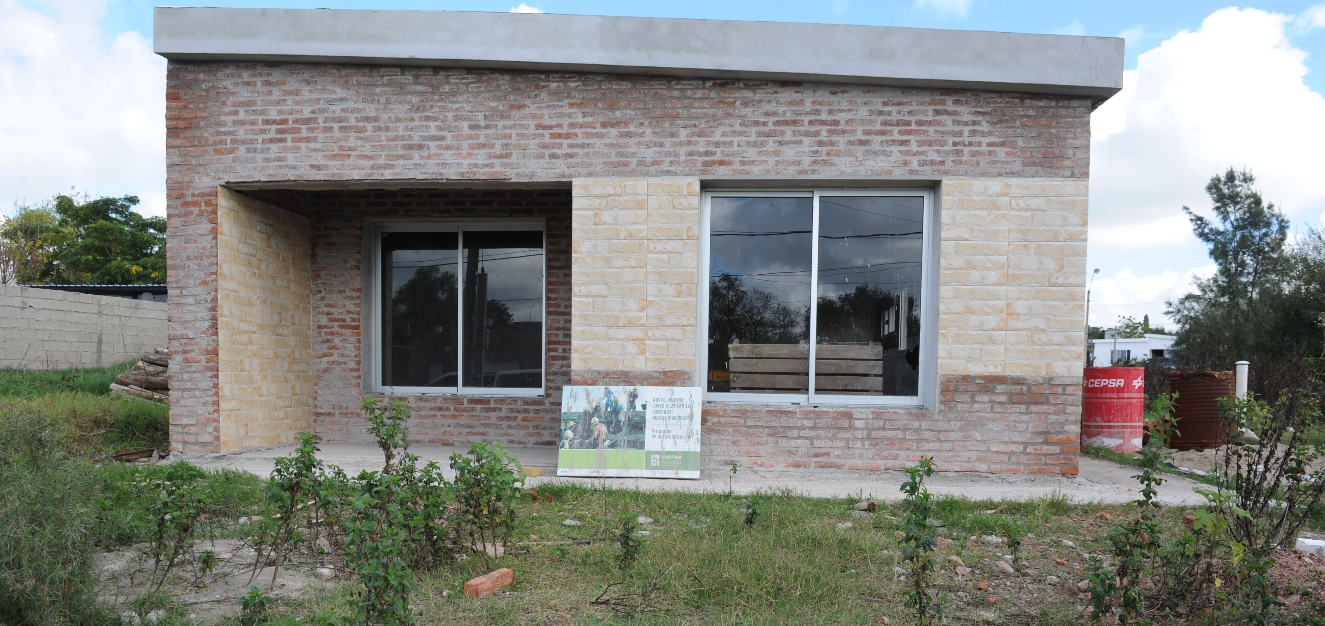 Recorrida de la ministra de Vivienda, Eneida de León, en obras edilicias en modalidades de Plan Juntos, cooperativas y autoconstrucción