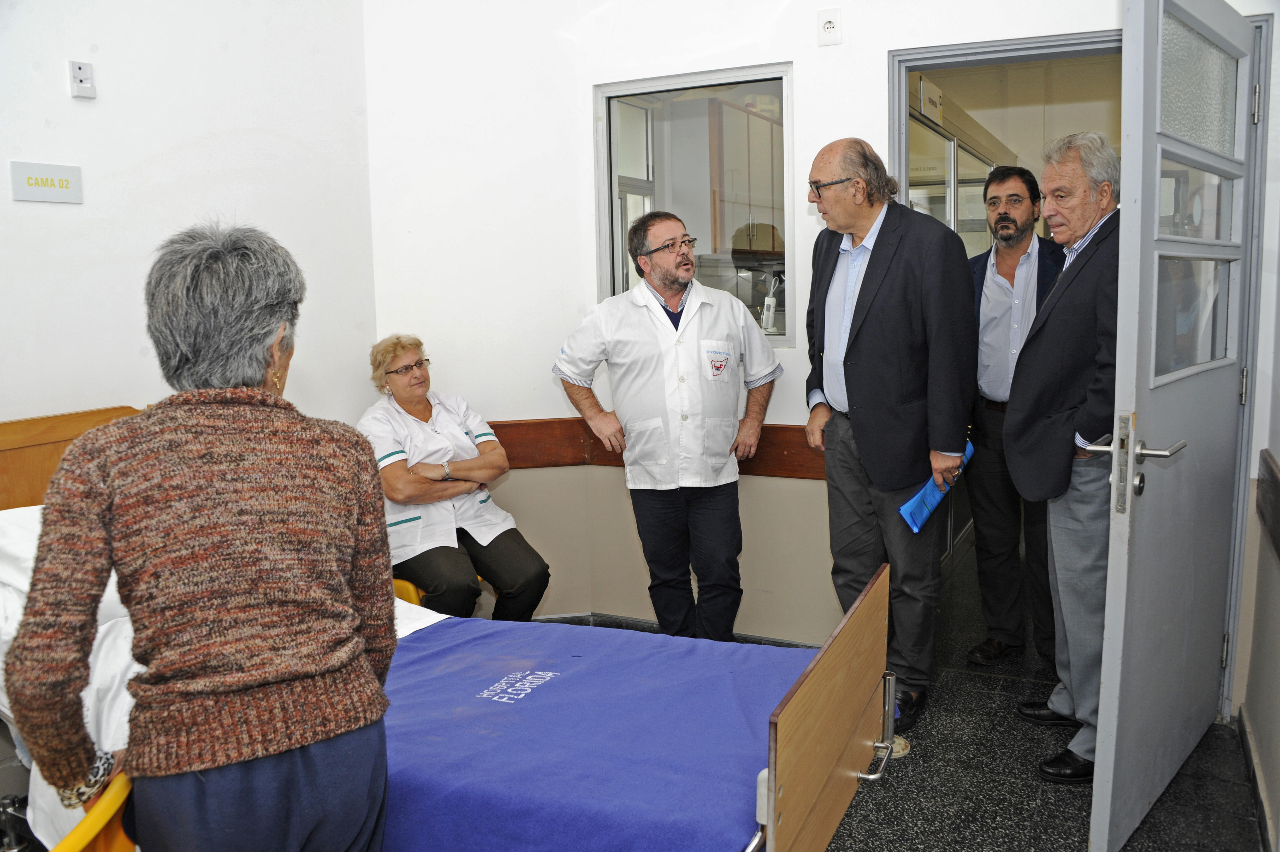 Ministro interino de Salud Pública, Jorge Quian, y el presidente de ASSE, Marcos Carámbula, recorrieron el hospital de Florida