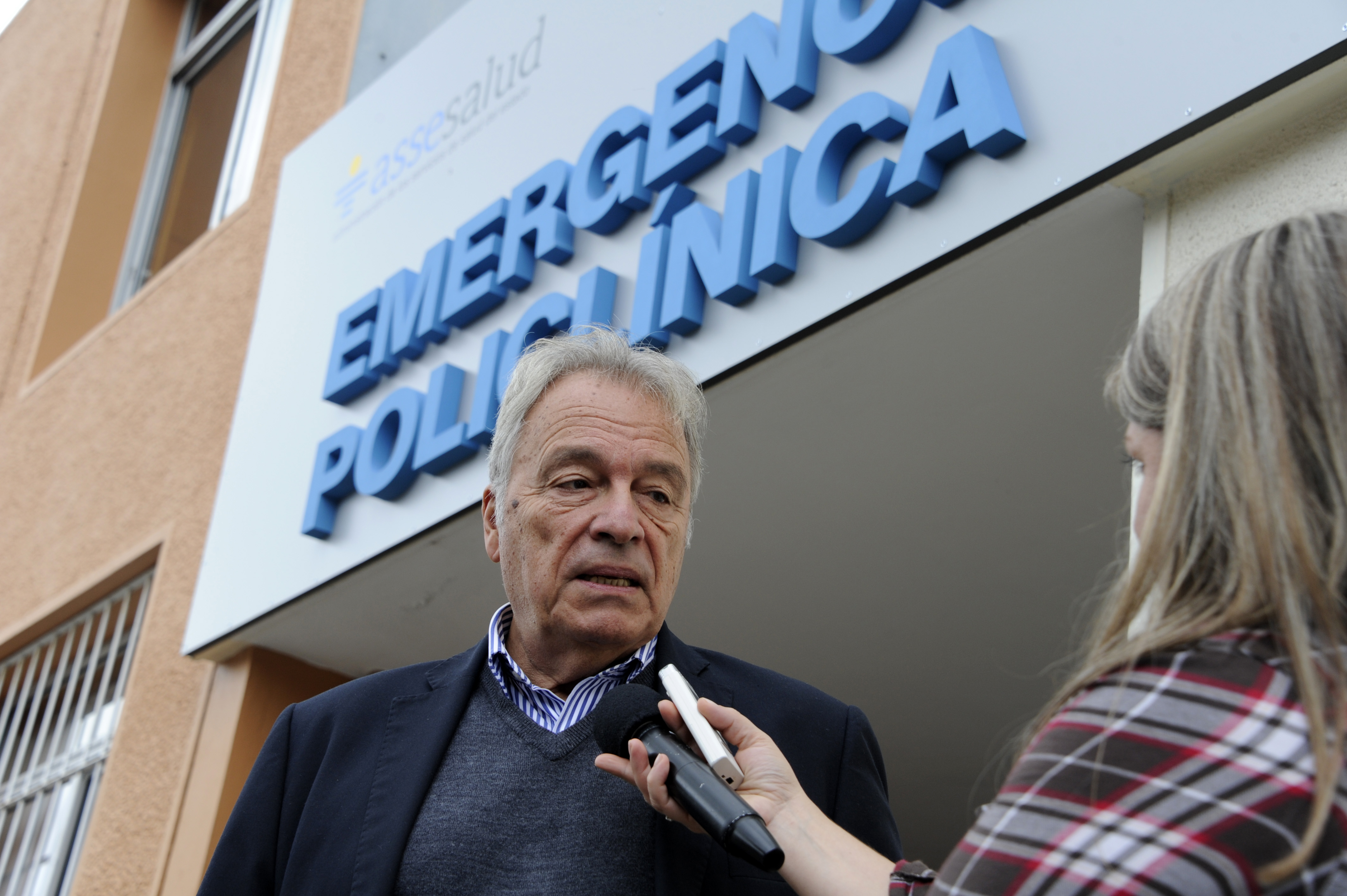 Ministro interino de Salud Pública, Jorge Quian, dialoga con la Secretaría de Comunicación