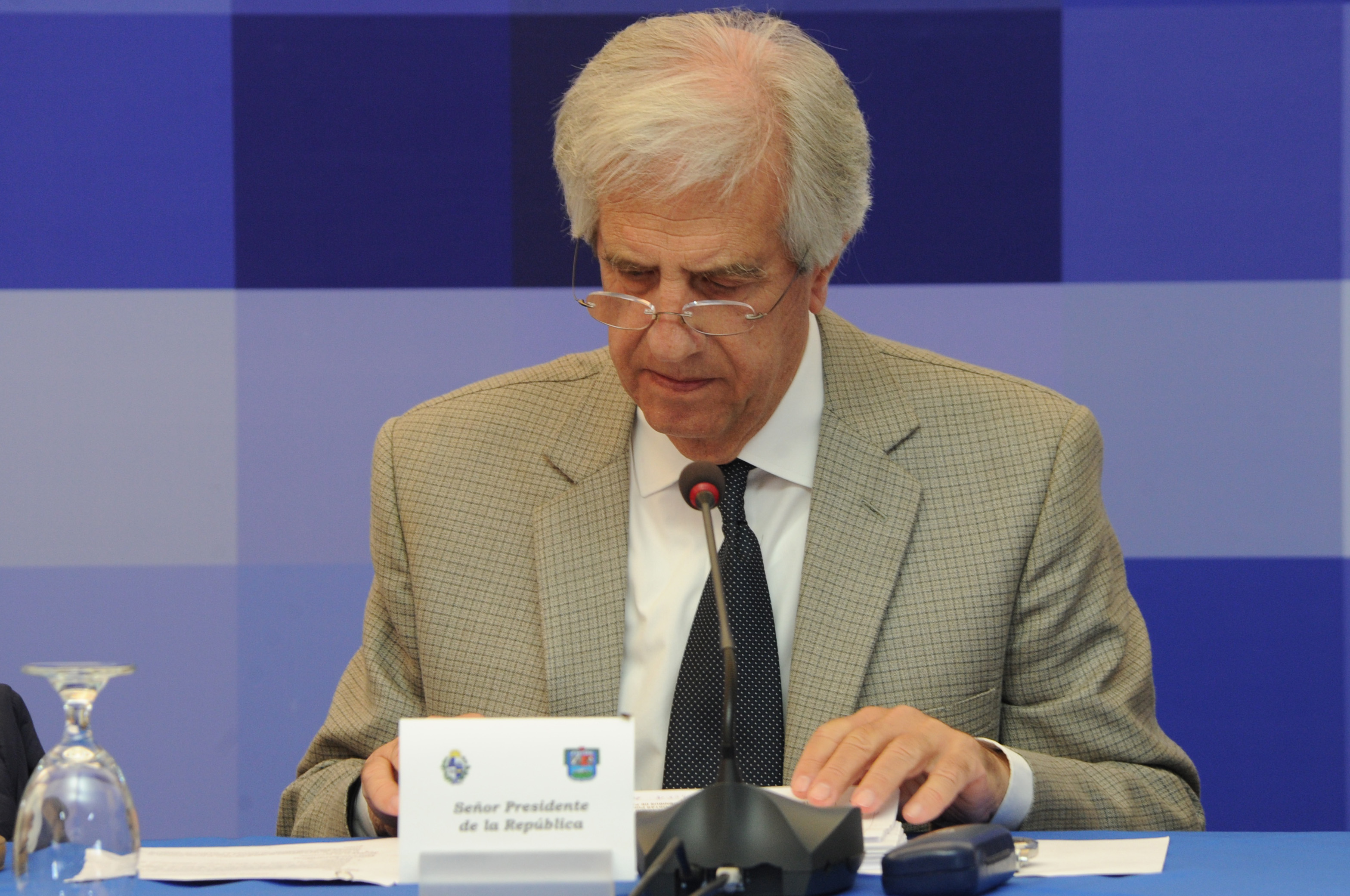 Vázquez atiende planteos de los vecinos