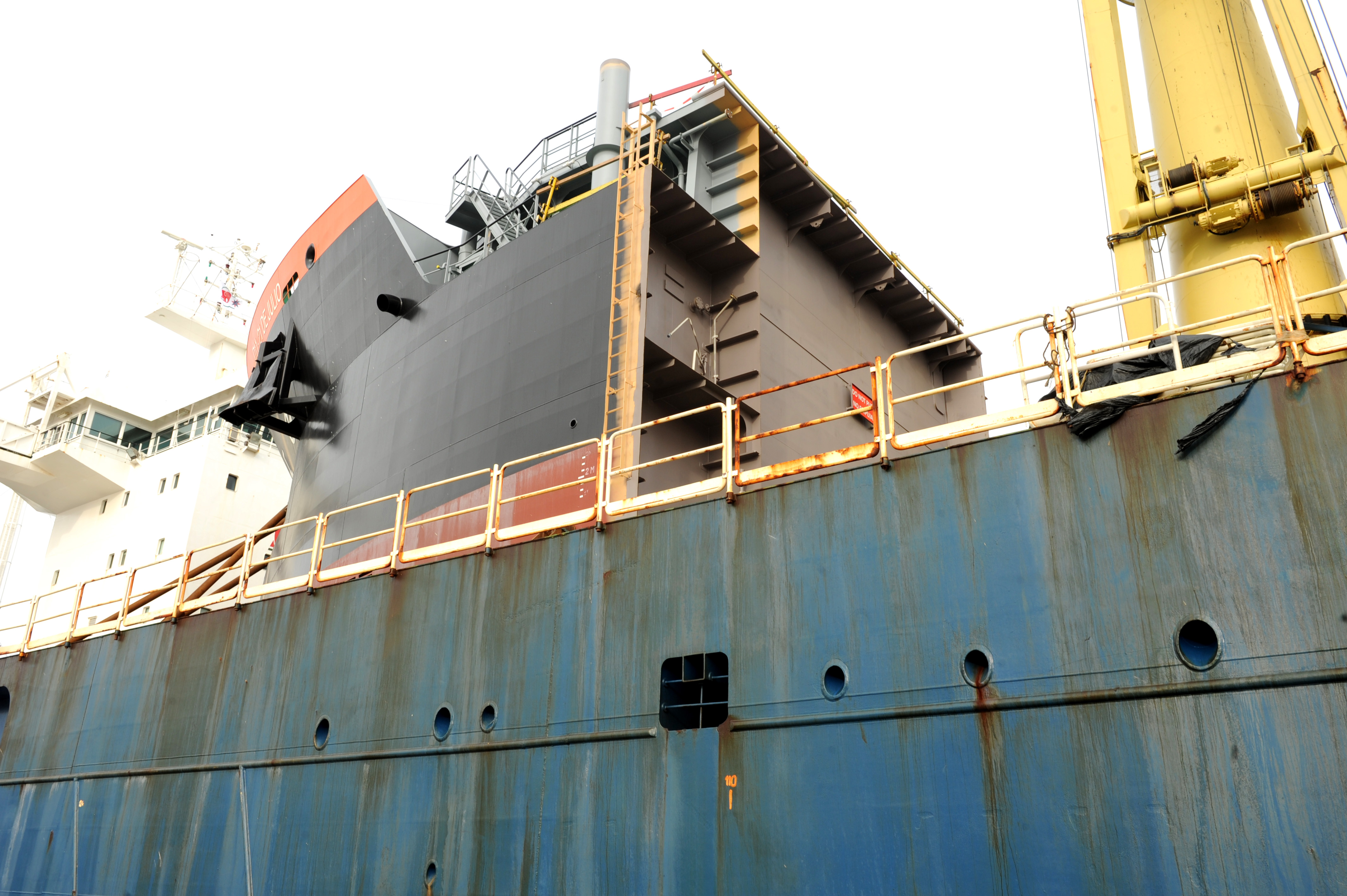 Arribaron a Montevideo los componentes fabricados en Europa de nueva draga de ANP