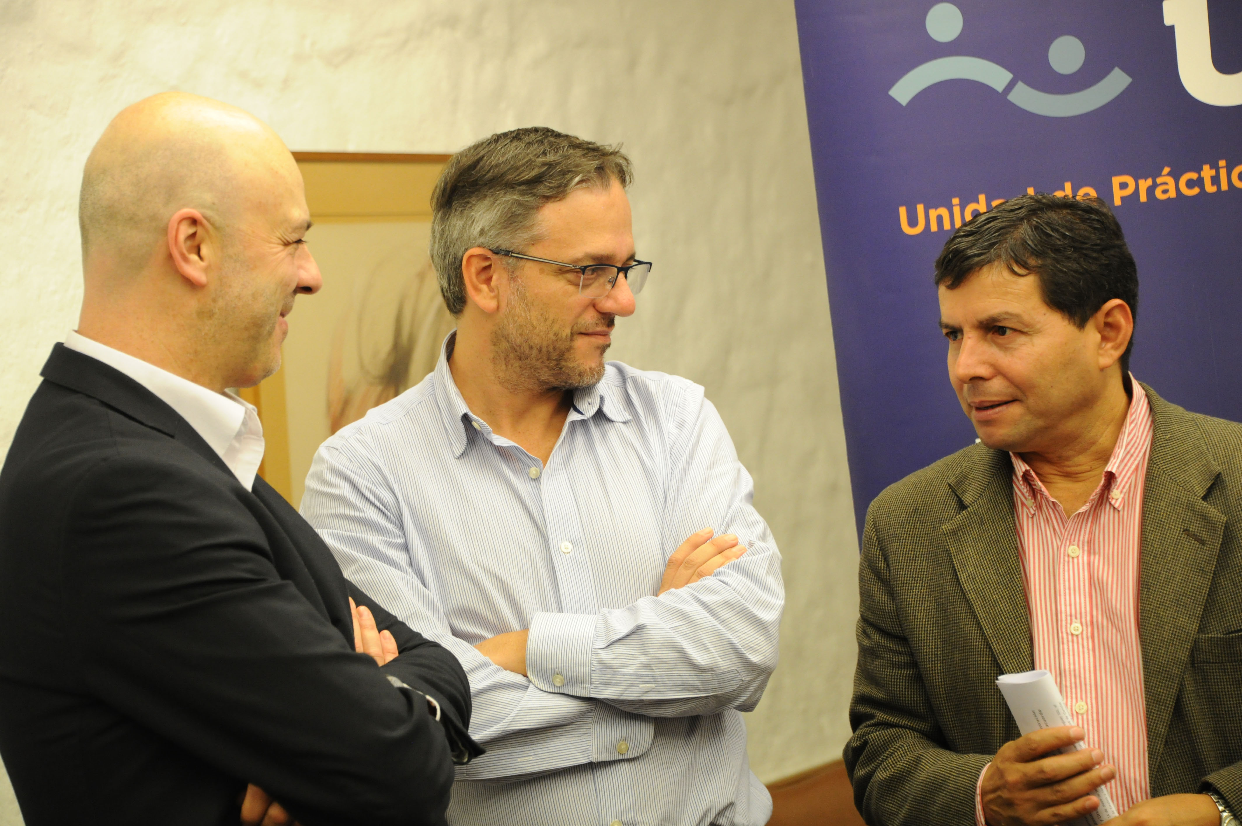 Márcos Carámbula, Rodrigo Arim y Eduardo Pereyra firman el acuerdo