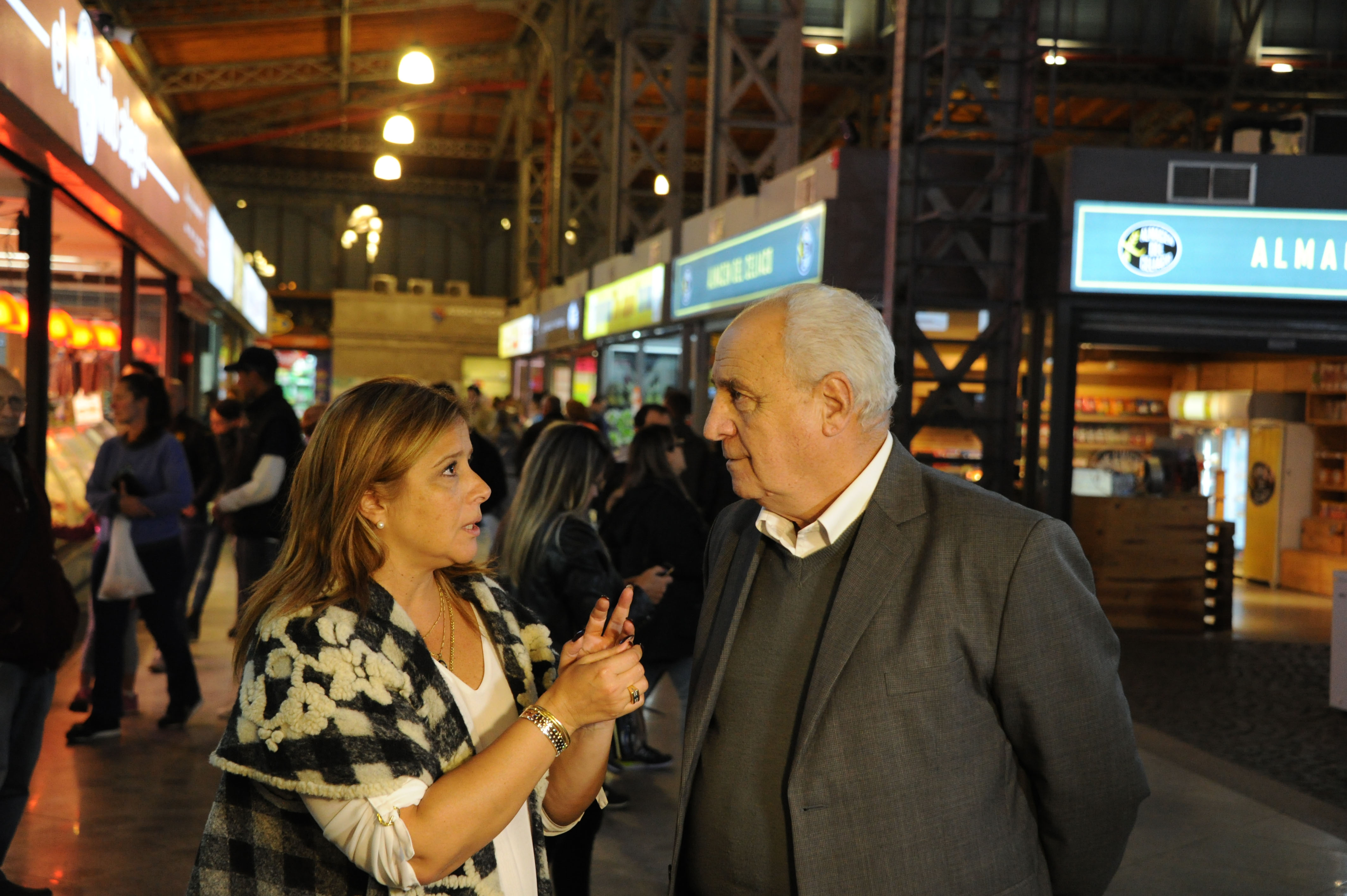 Firma de acuerdo entre el Ministerio de Transporte y el Mercado Agrícola