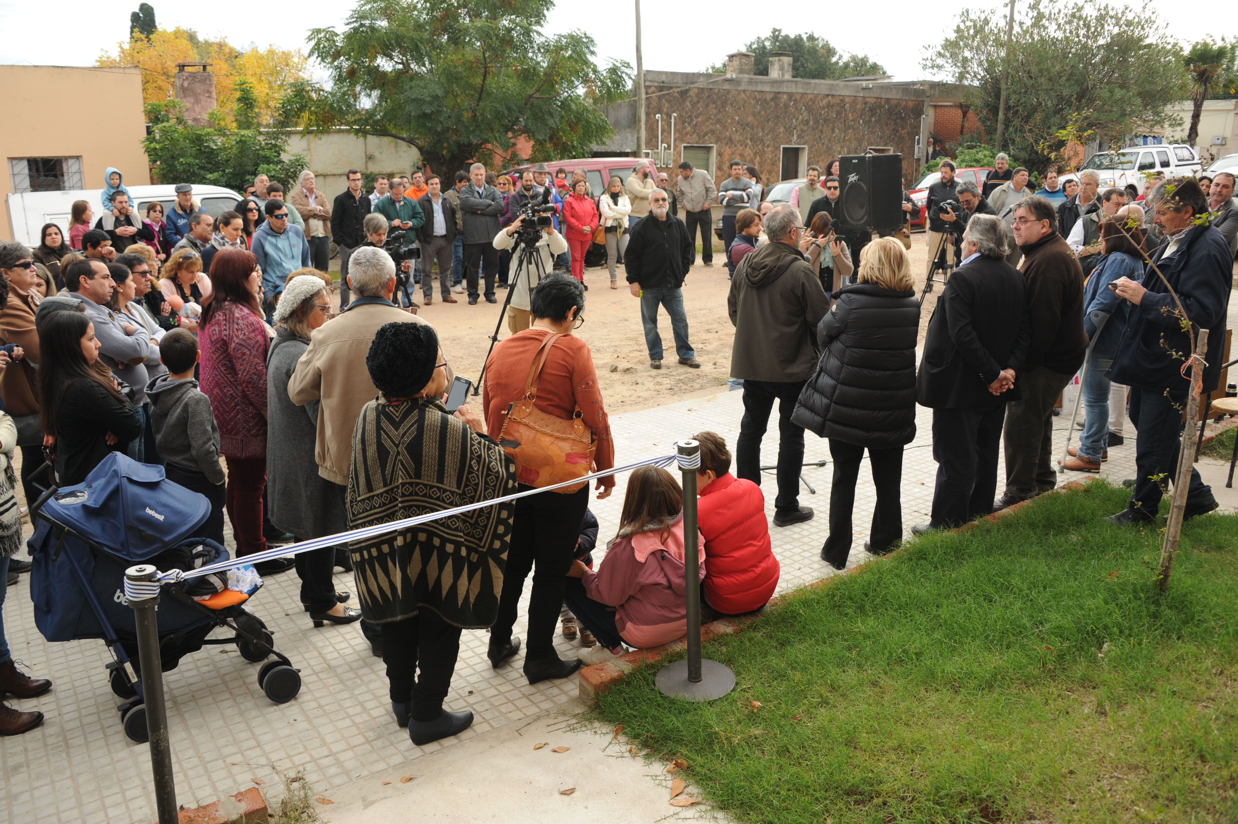Inauguración del complejo habitacional Tomás de Mattos, en Tacuarembó