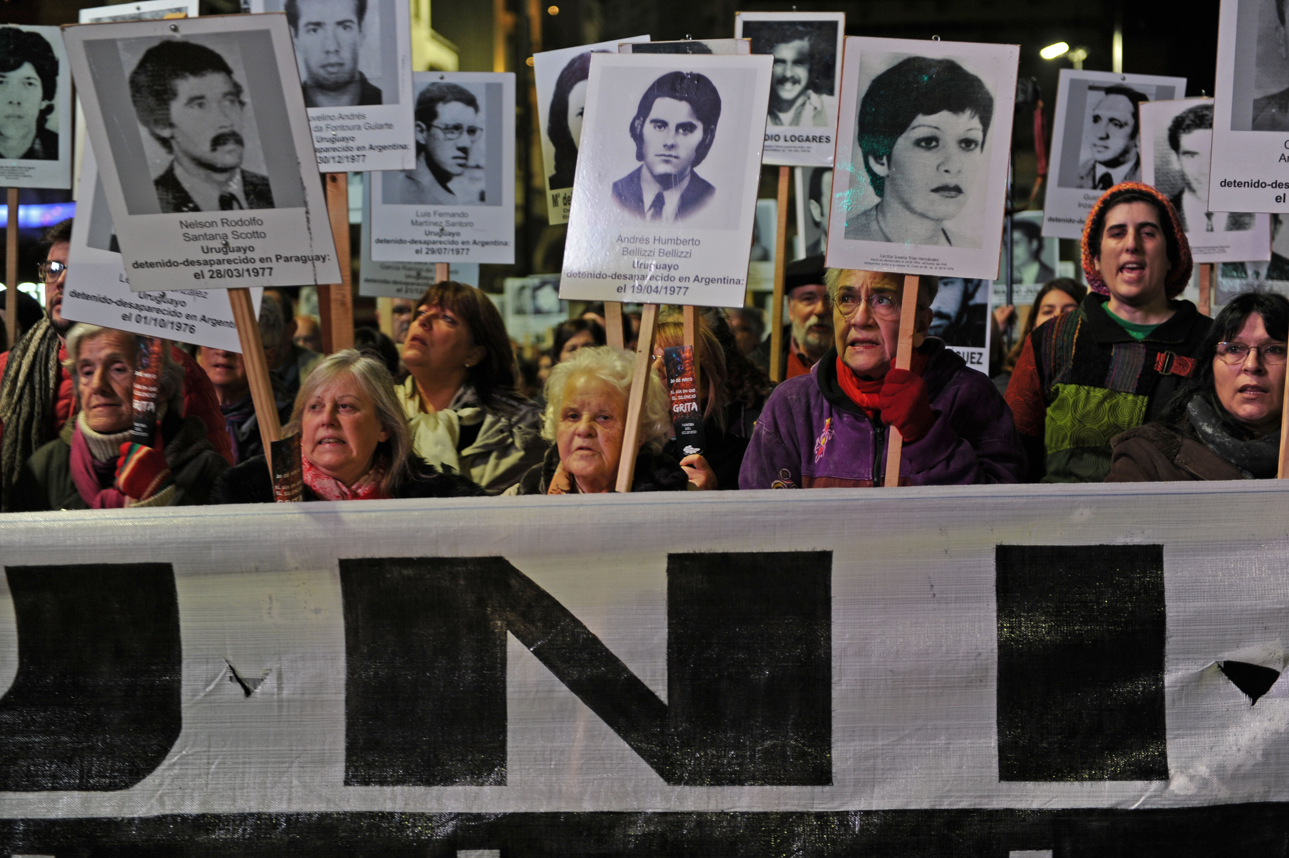 Miles de uruguayos acompañaron la 23.ª Marcha del Silencio en Uruguay y fuera de fronteras