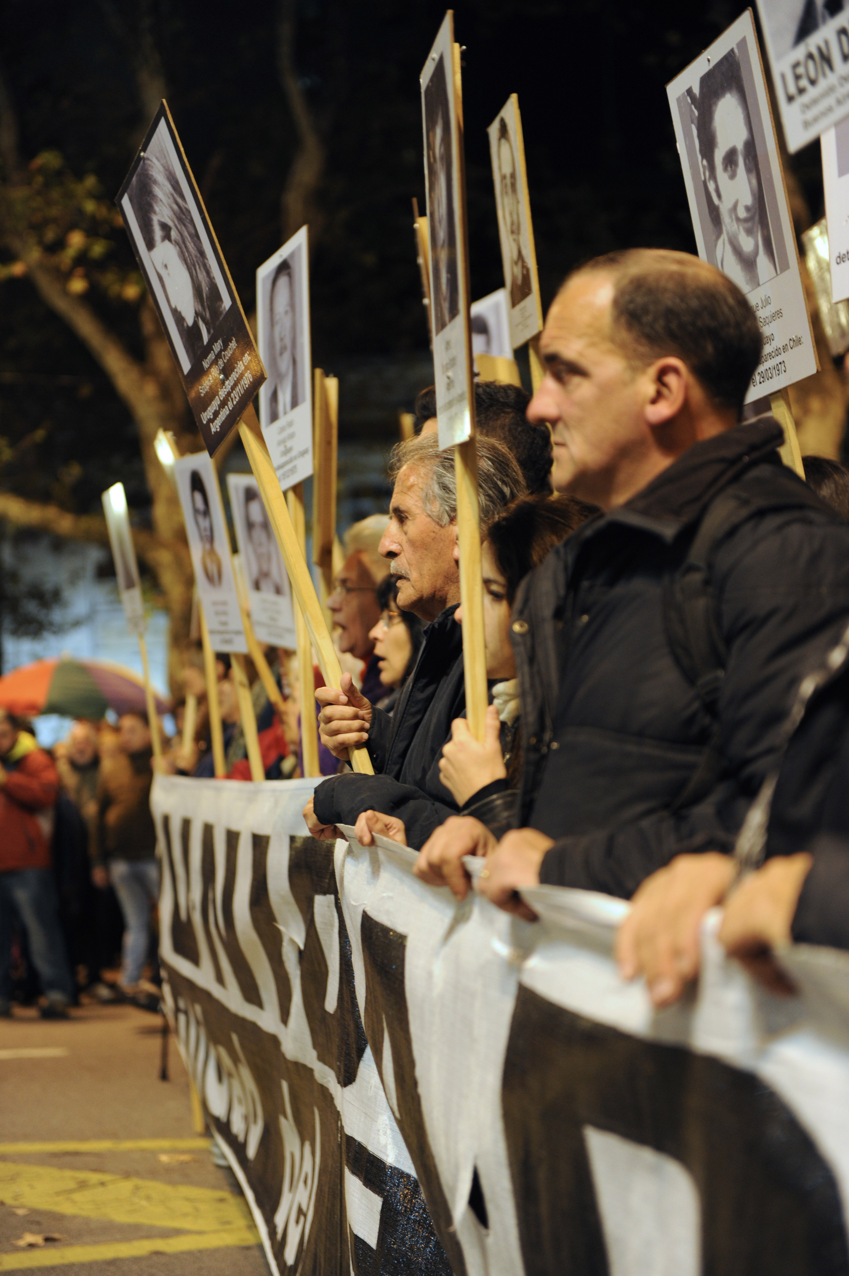 Miles de uruguayos acompañaron la 23.ª Marcha del Silencio en Uruguay y fuera de fronteras