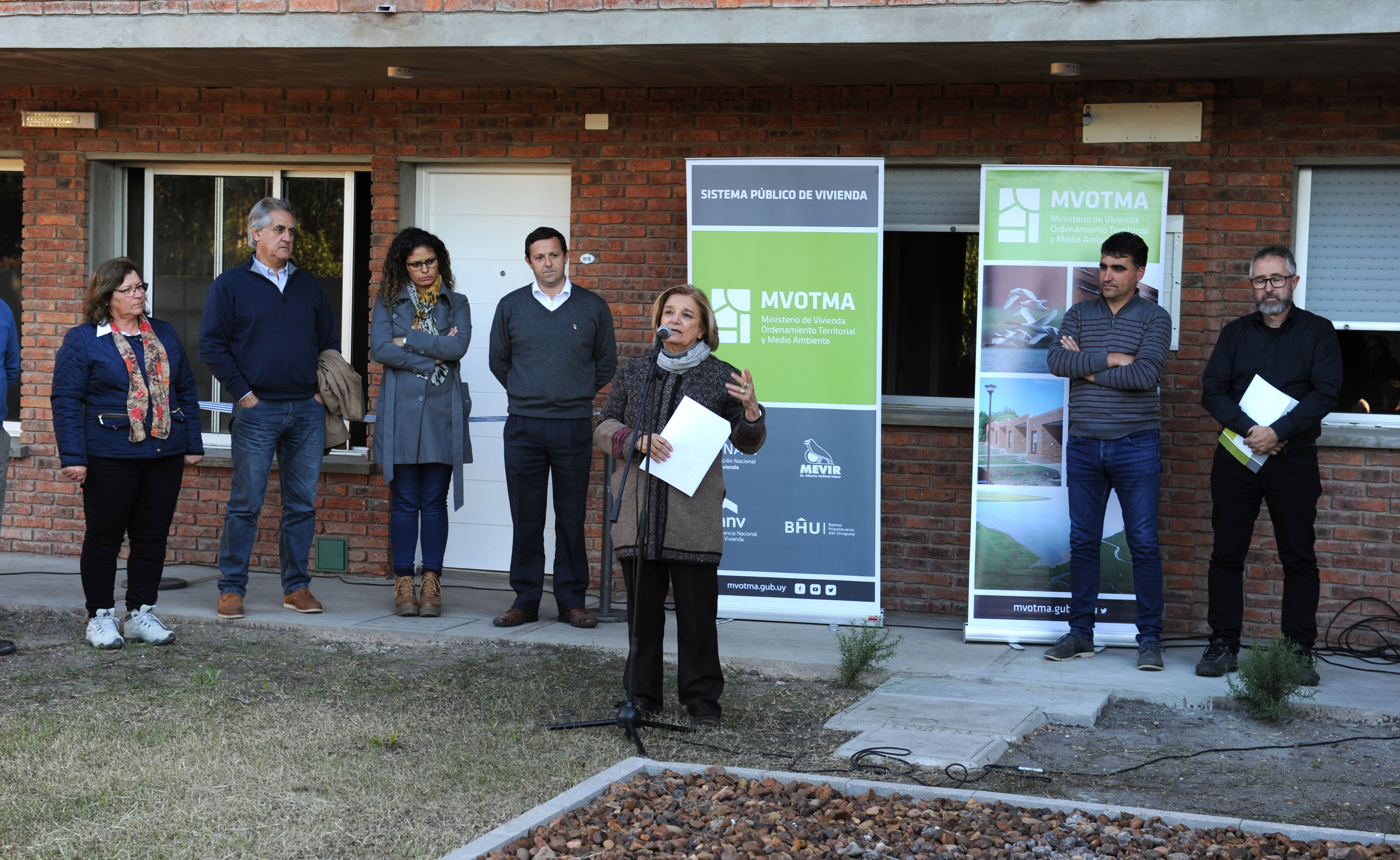 Ministra Eneida de León encabezó inauguración del edificio José Leandro Andrade en Salto