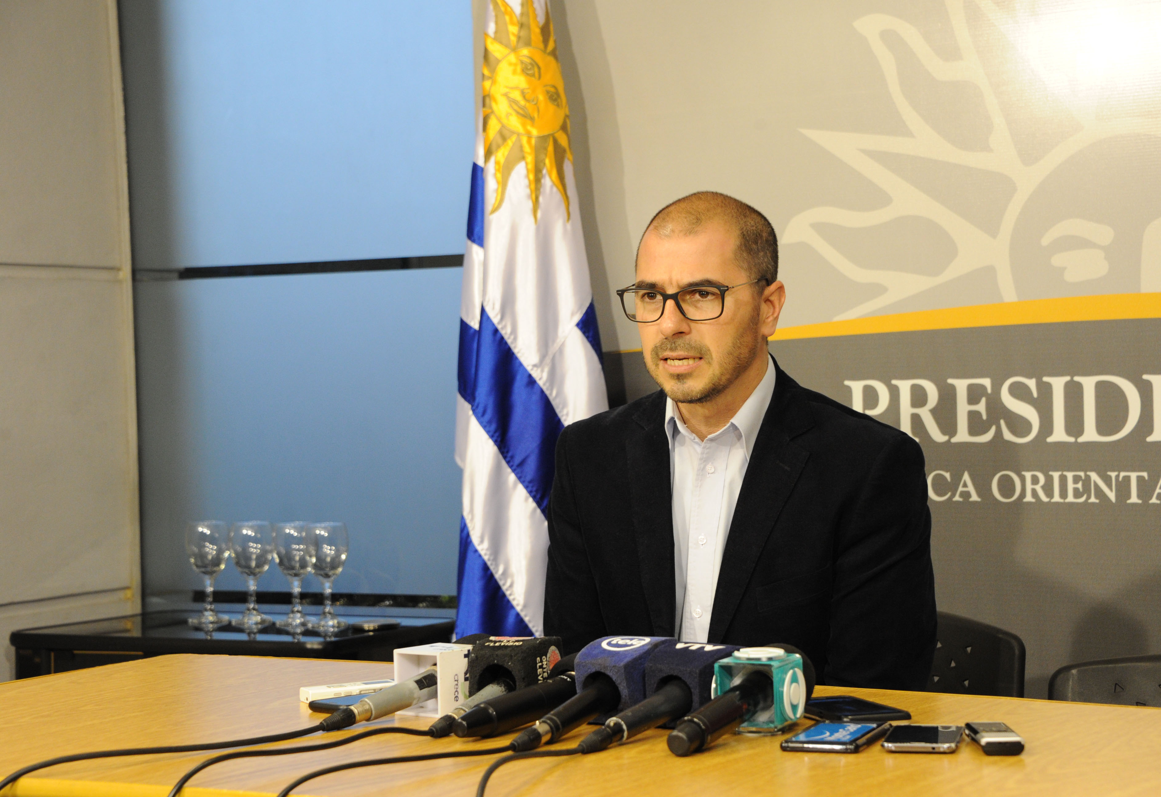 Conferencia de prensa del prosecretario de Presidencia, Juan Andrés Roballo