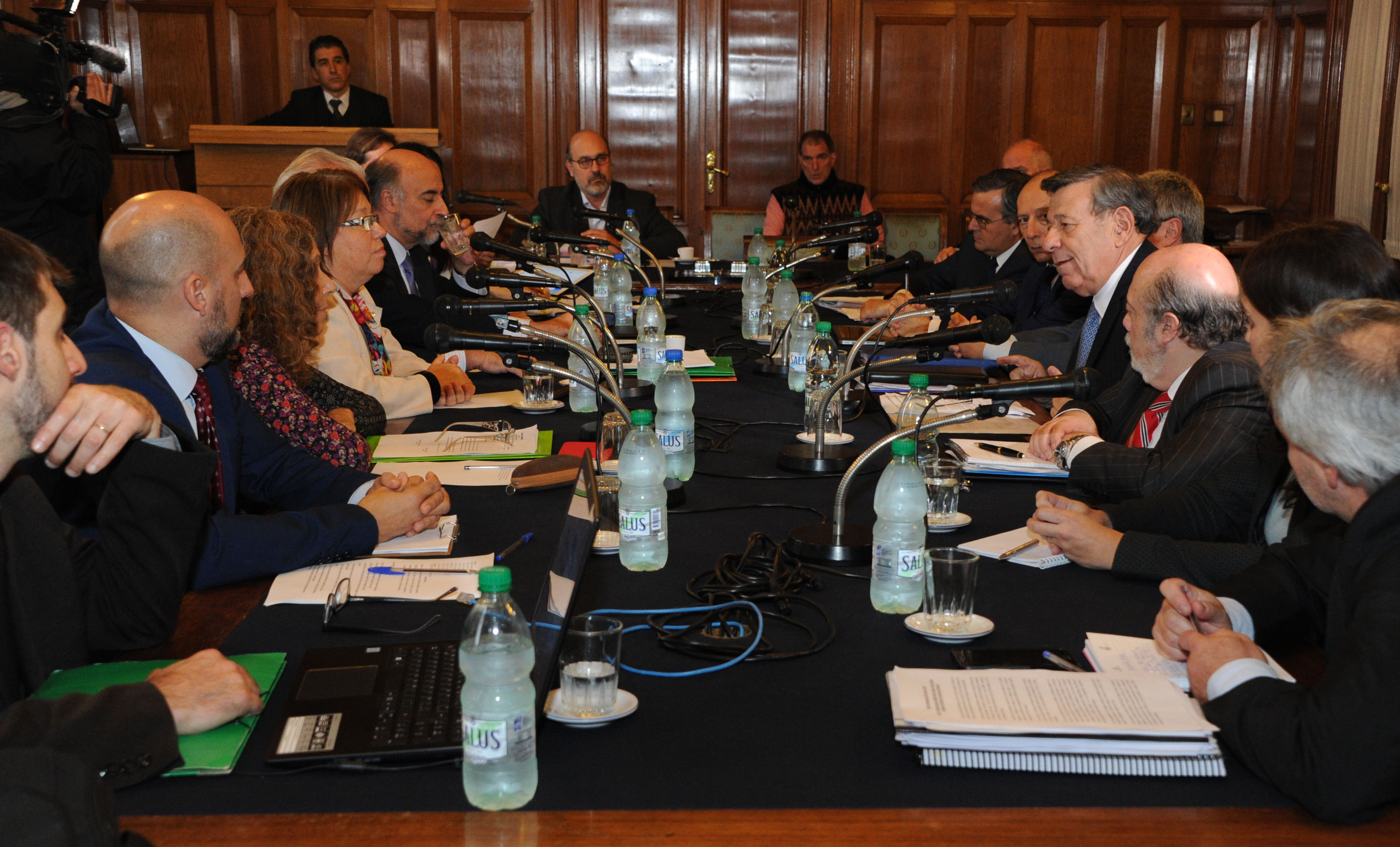 Canciller de la República, Rodolfo Nin Novoa, en Comisión de Asuntos Internacionales del Senado