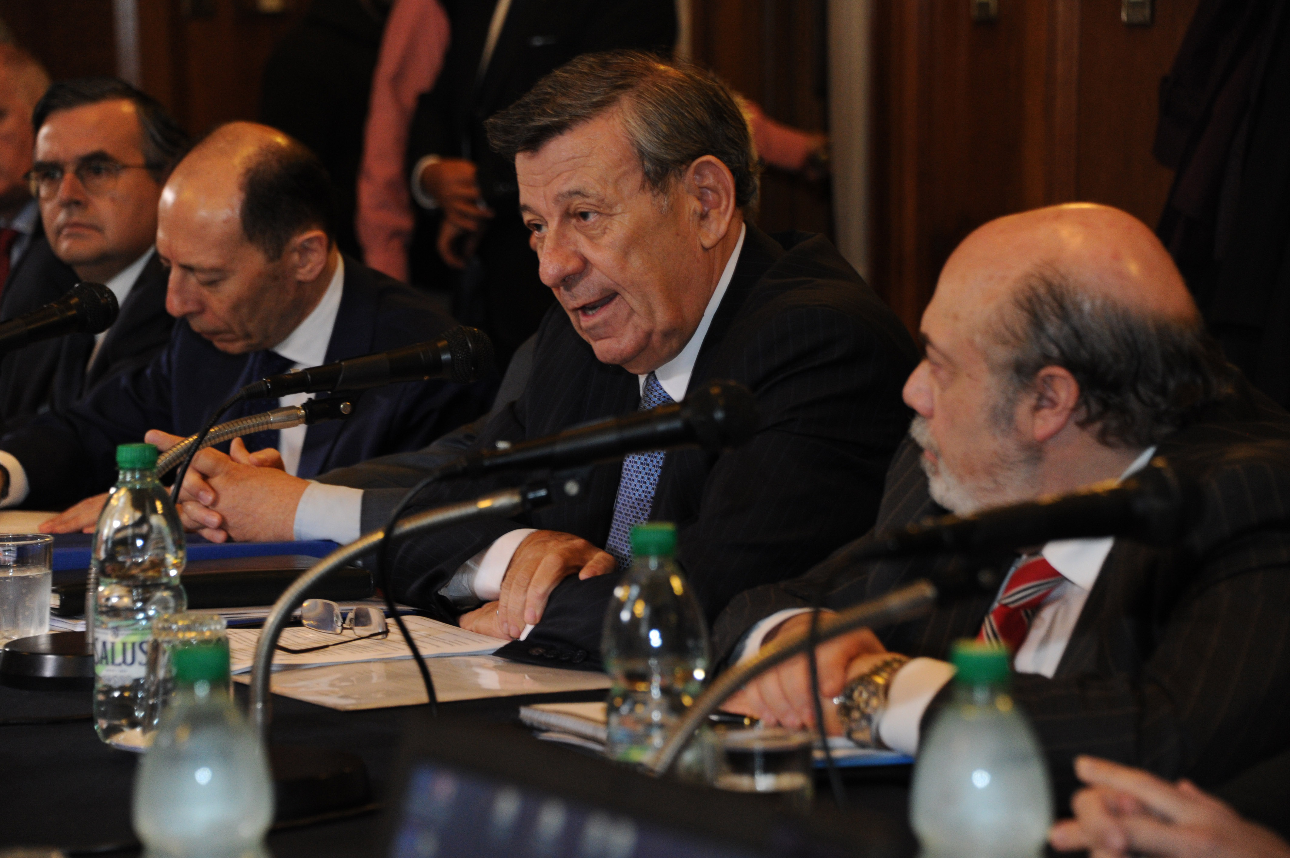 Canciller de la República, Rodolfo Nin Novoa, en Comisión de Asuntos Internacionales del Senado