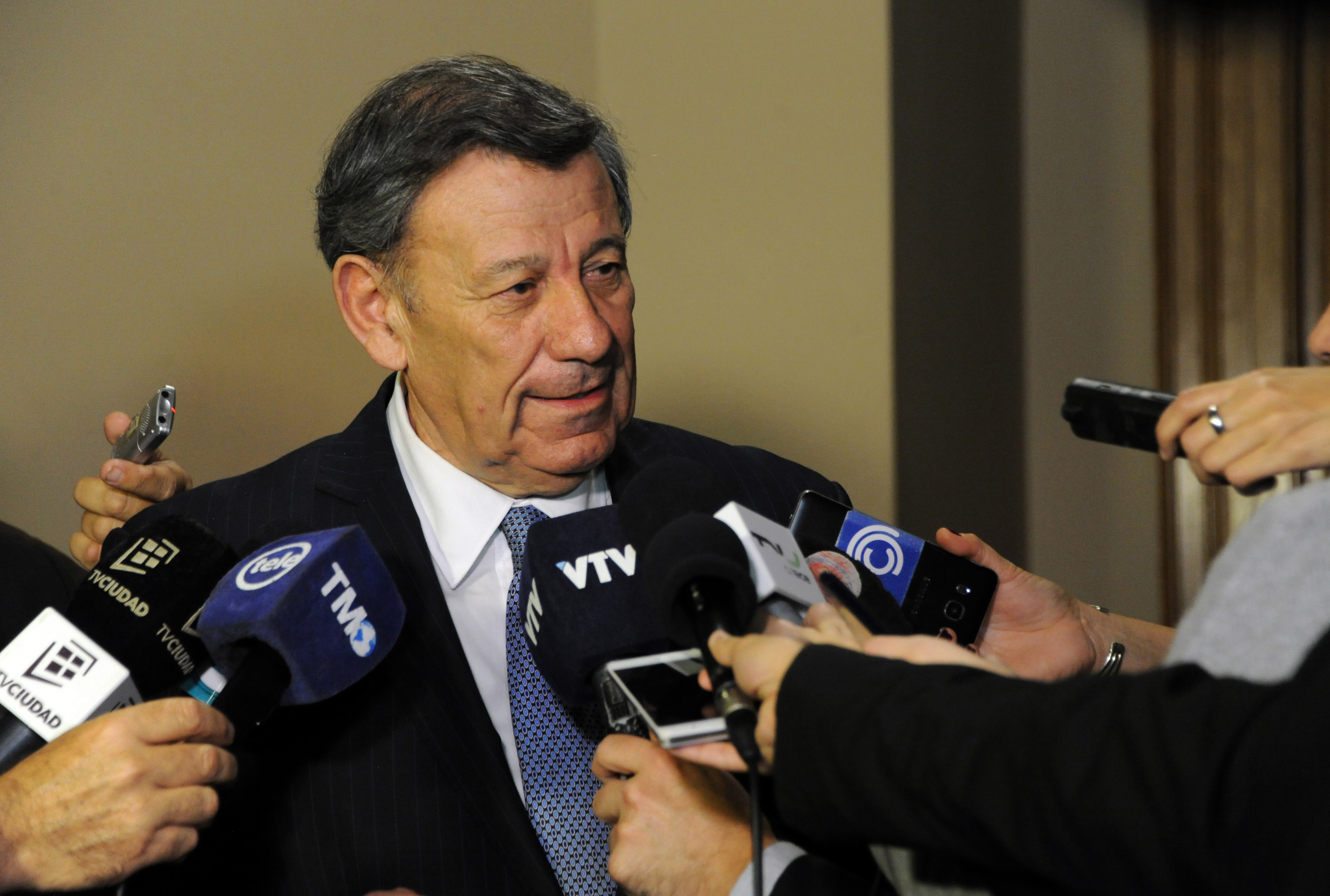 Canciller de la República, Rodolfo Nin Novoa, dialoga con la prensa