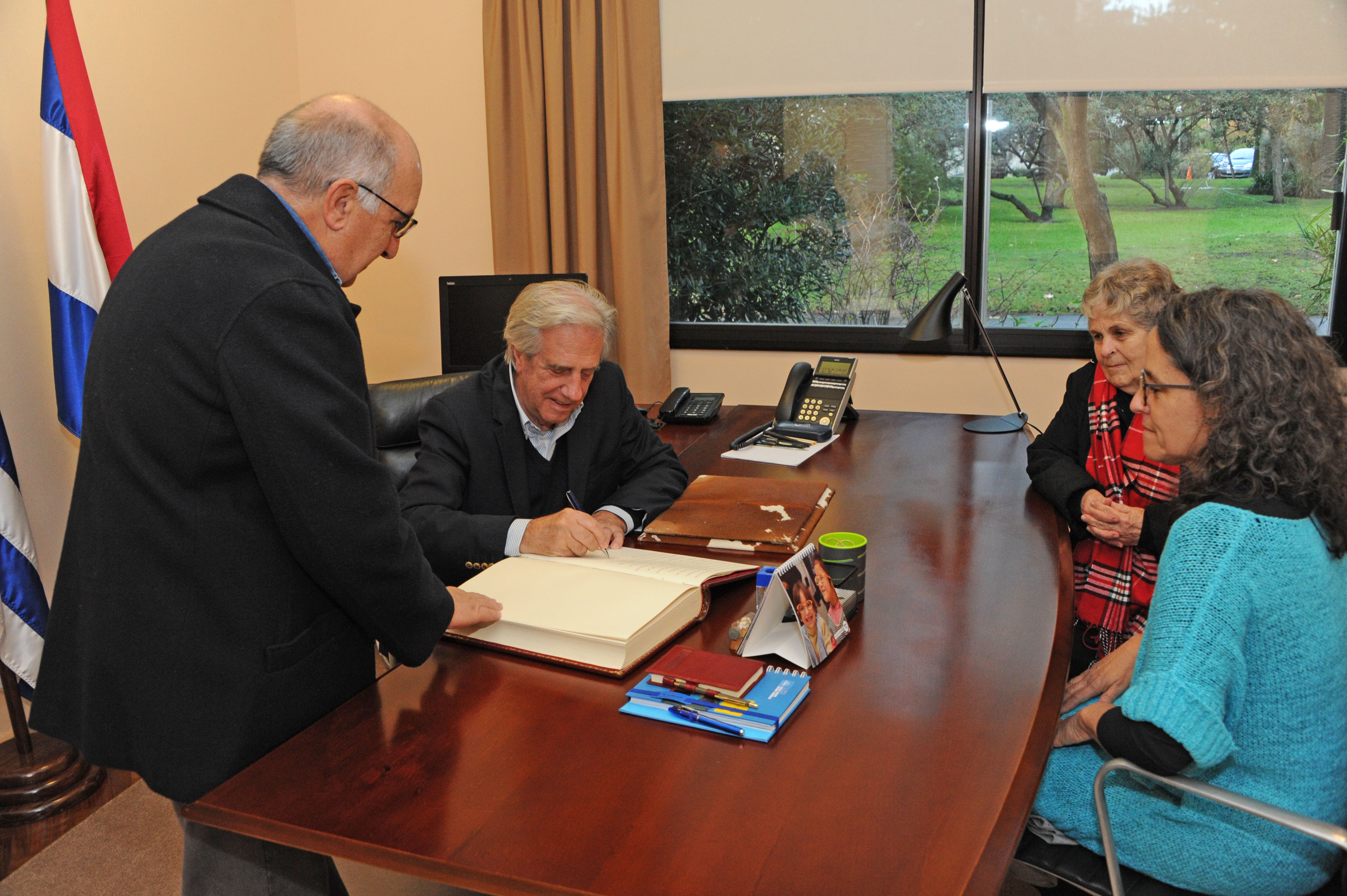 Tabaré Vázquez, Patricia Ayala y María Auxiliadora Delgado