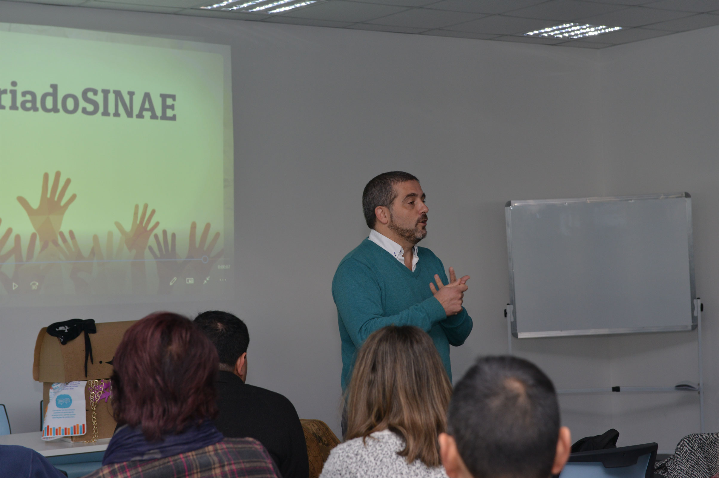 Fernando Traversa en taller de voluntarios