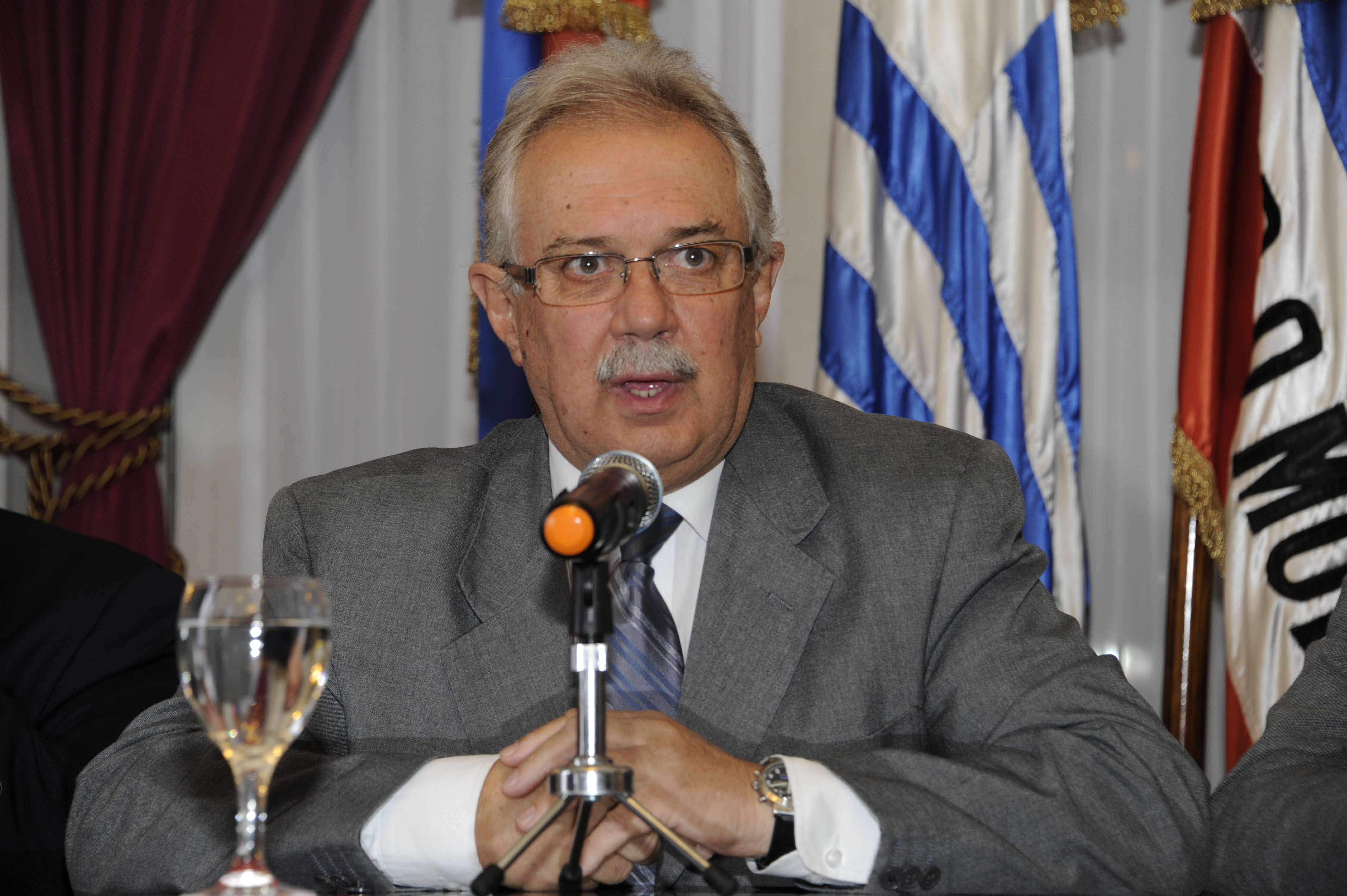 Ministerio de Defensa entregó reconocimiento a los 13 deportistas becados que integraron la delegación en los Juegos Odesur 2018