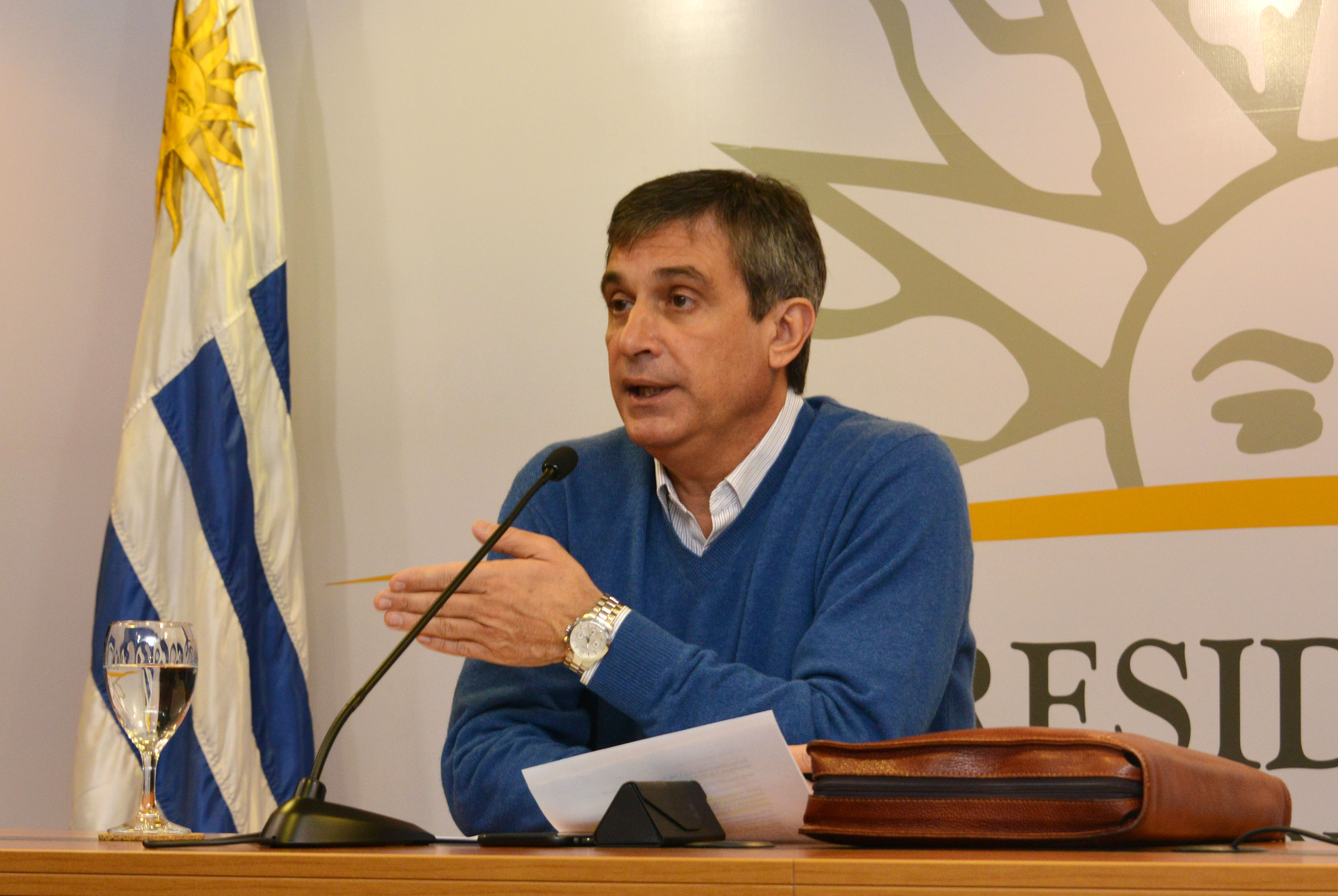 Director de OPP, Álvaro García, luego del Consejo de Ministros