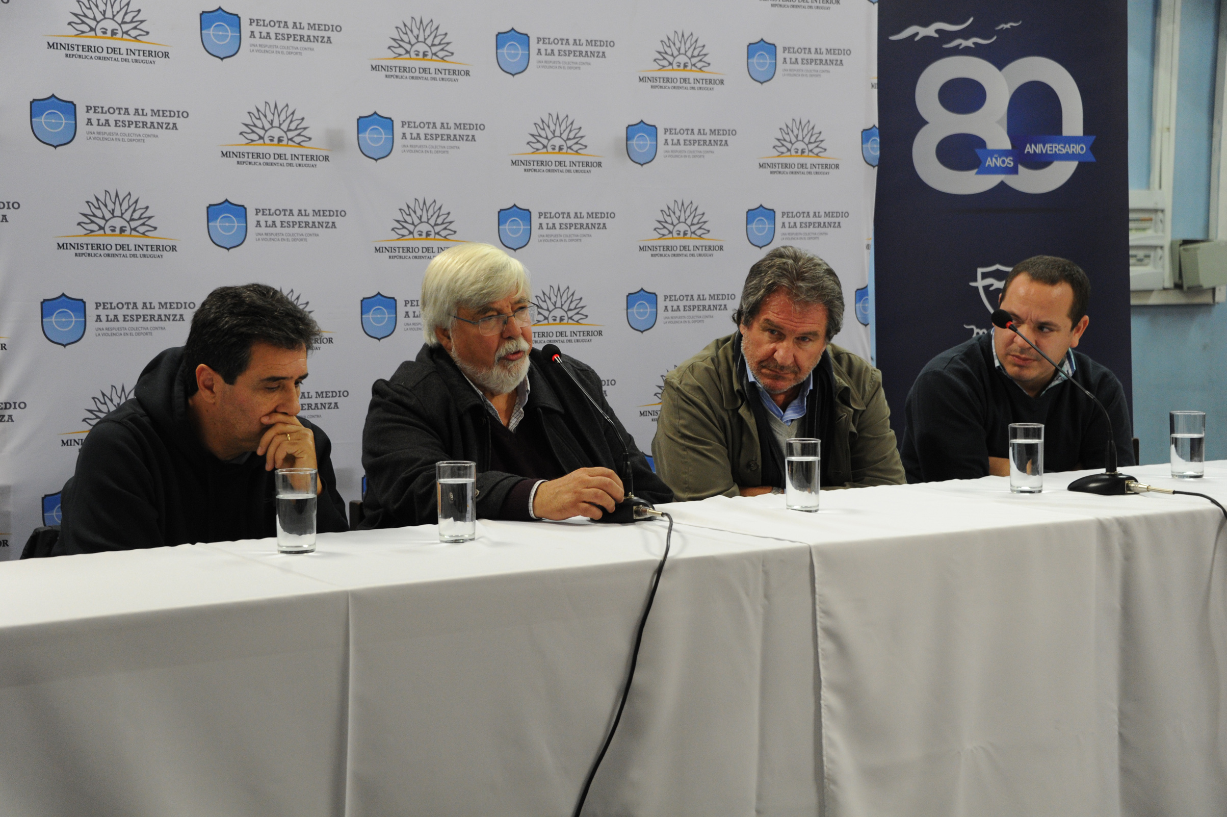 Ministro del Interior, Eduardo Bonomi, dirigiéndose a los presentes