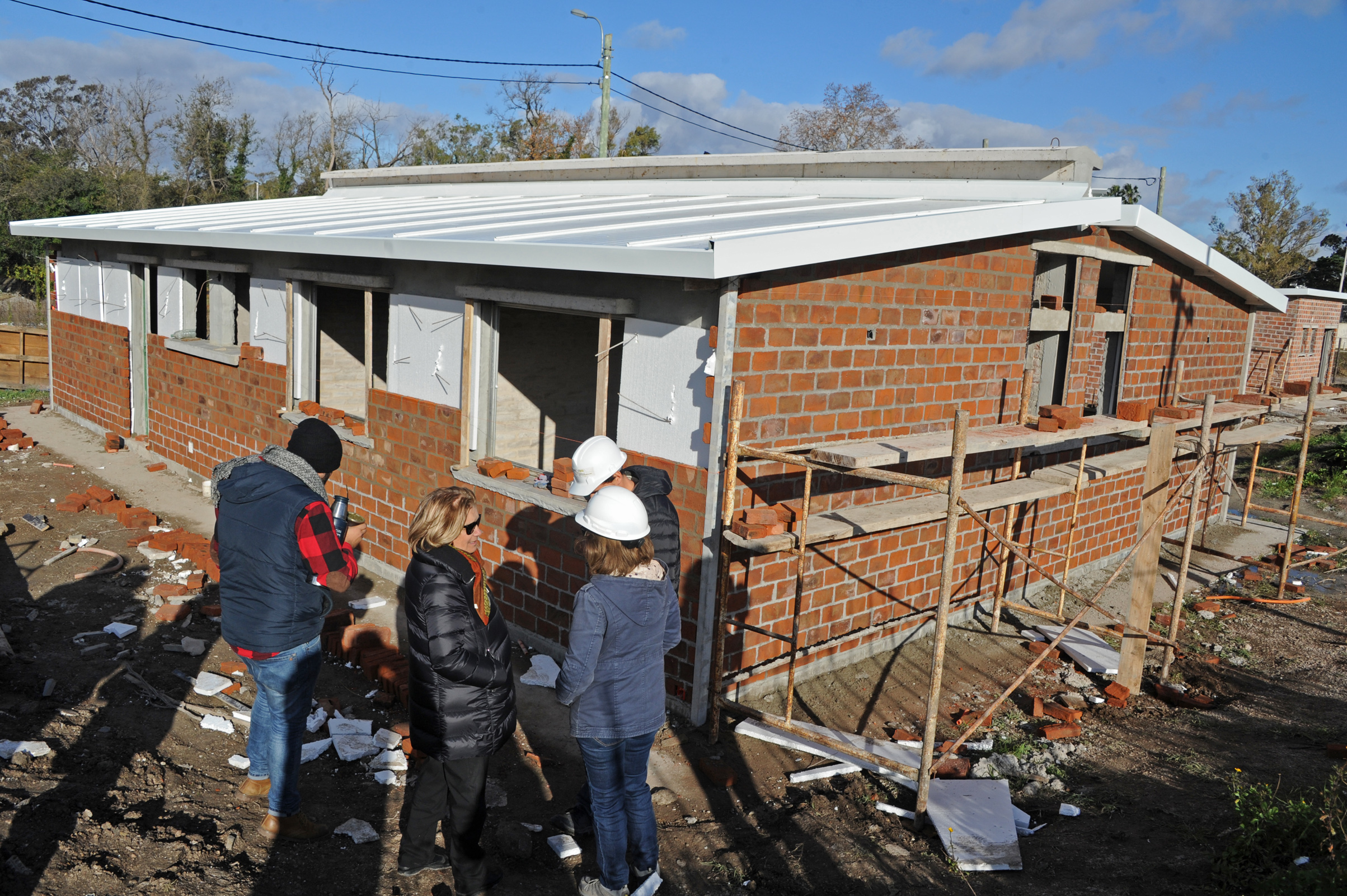Obras del Ministerio de Vivienda y regularización del Barrio Lavalleja