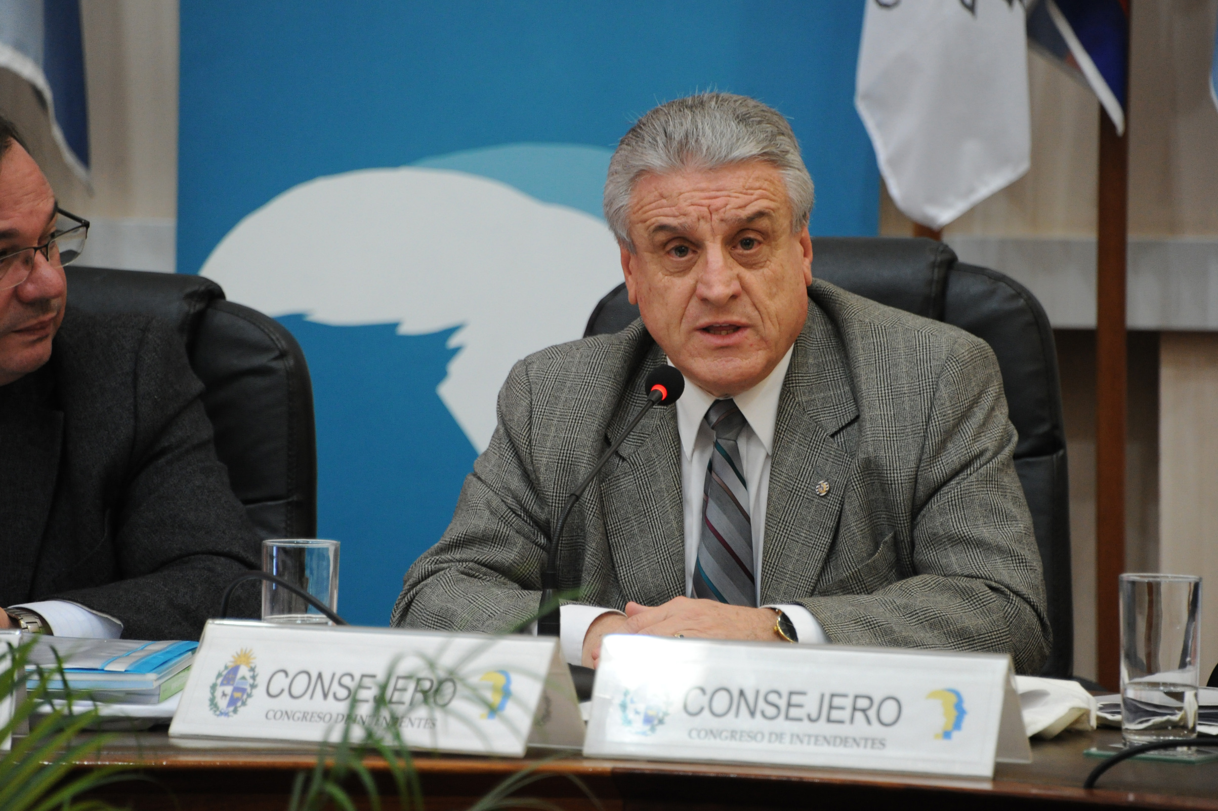 Director de la Oficina Nacional del Servicio Civil, Alberto Scavarelli, haciendo uso de la palabra