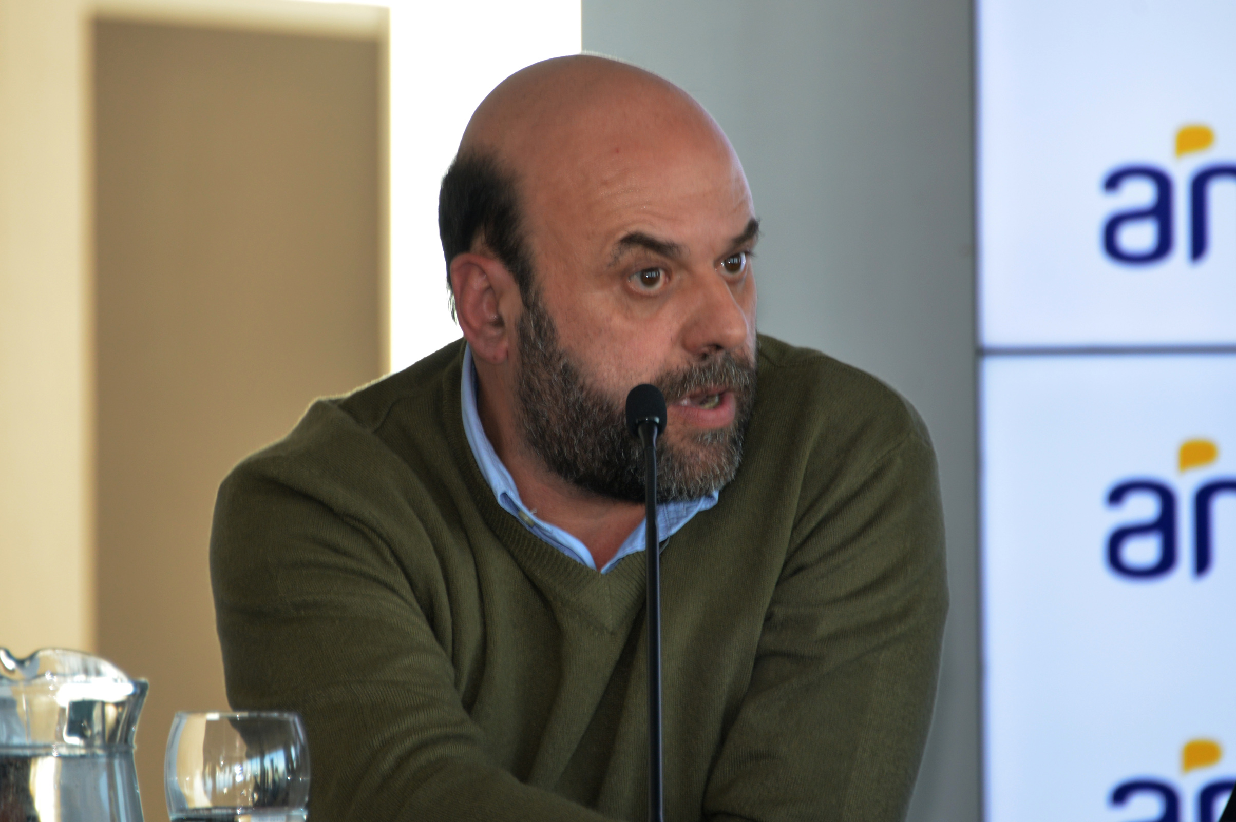 Julio Bango, haciendo uso de la palabra