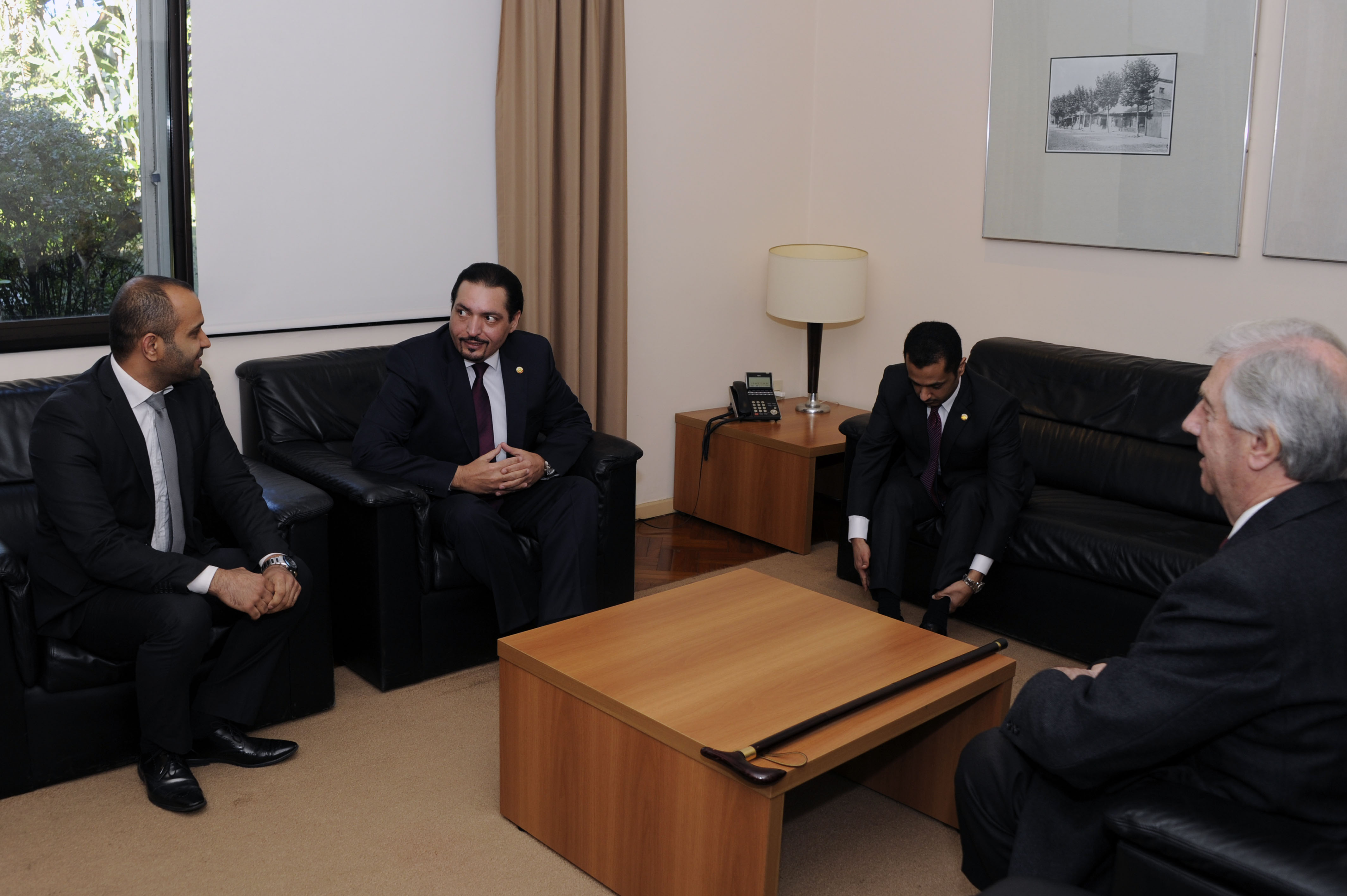 Presidente Tabaré Vázquez reunido con embajador del Estado de Qatar, Mohammed Hassen Al-Jabir