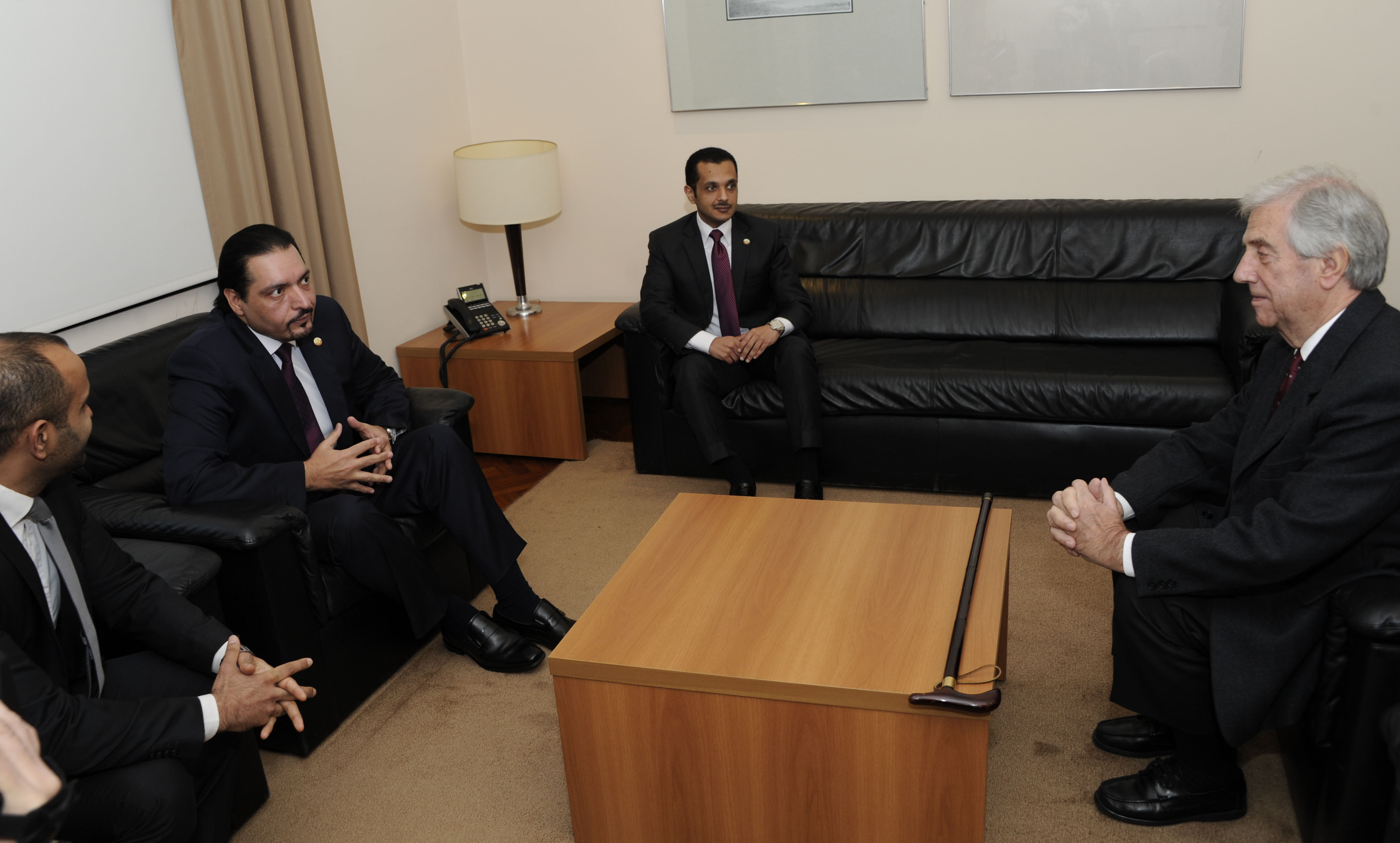 Presidente Tabaré Vázquez reunido con embajador del Estado de Qatar, Mohammed Hassen Al-Jabir