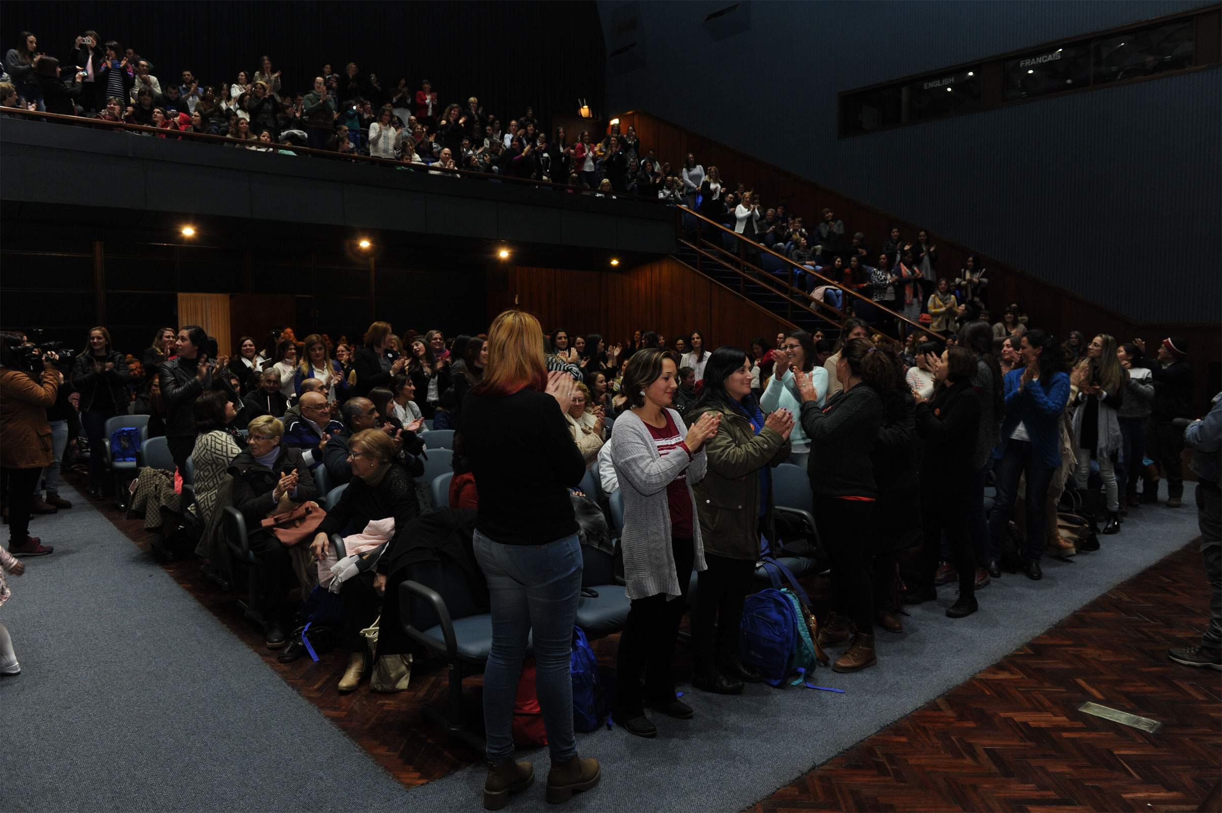 Entrega de certificados a educadores