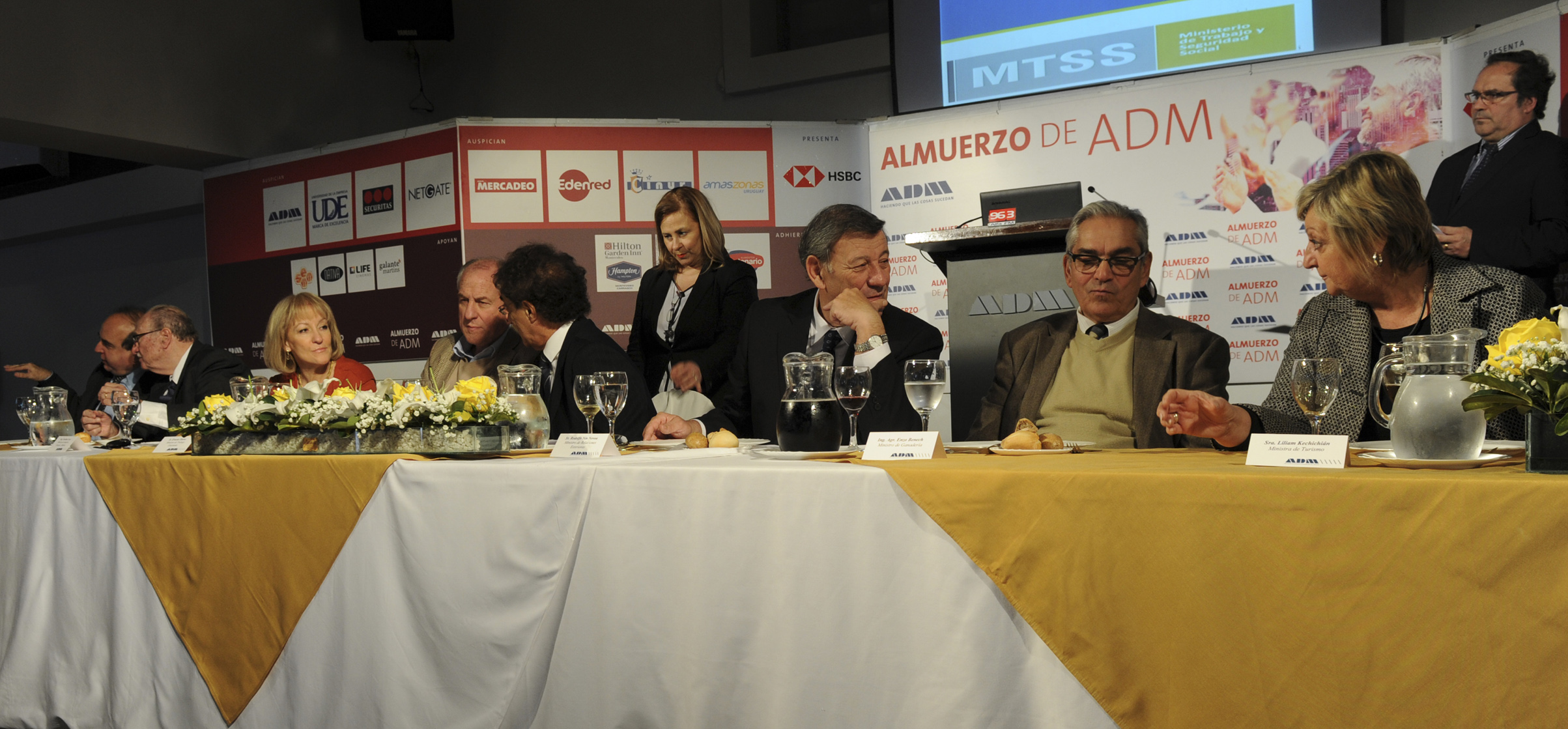 Autoridades presentes en actividad de ADM