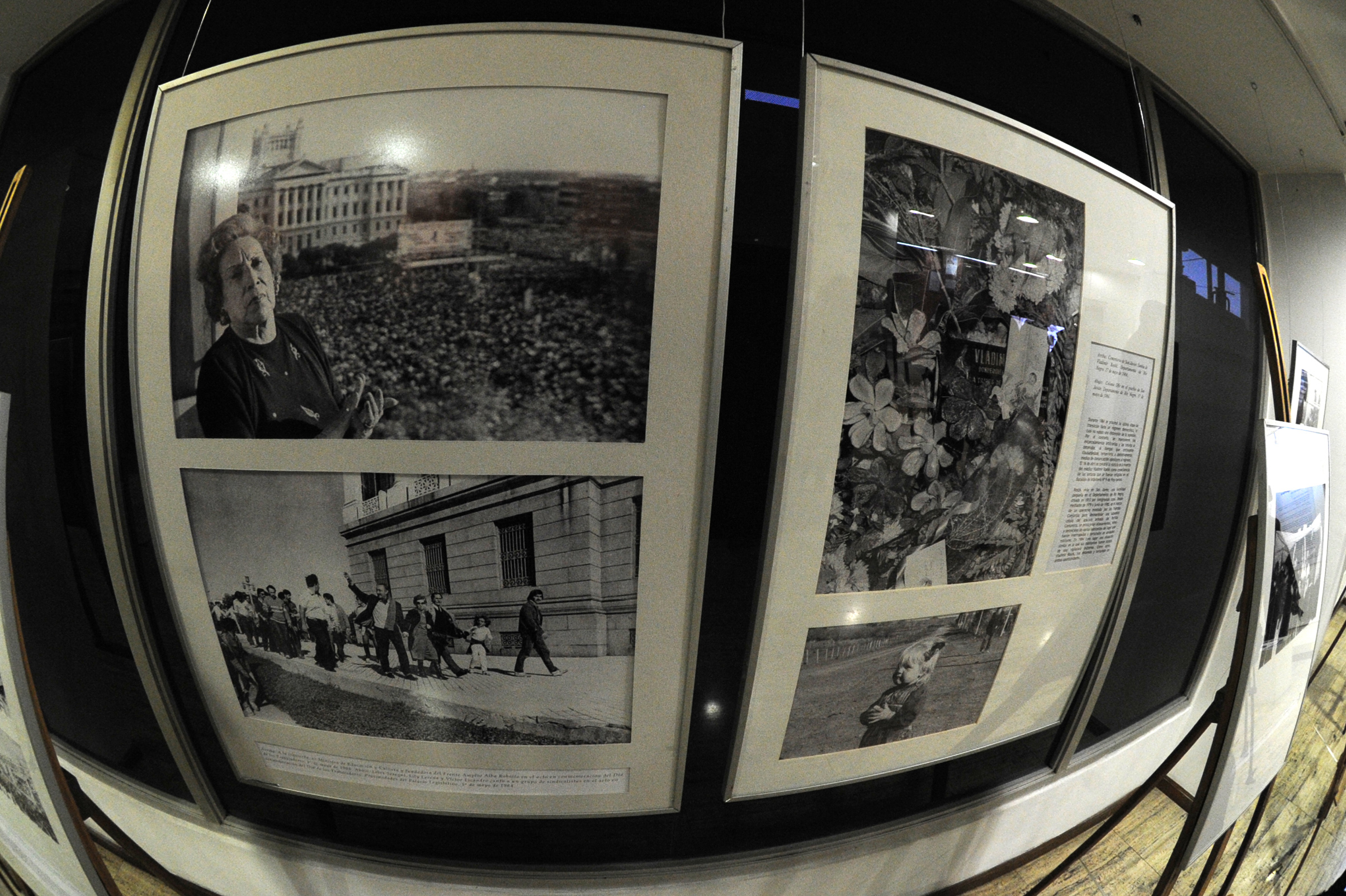 Muestra “Fotógrafos de la apertura”