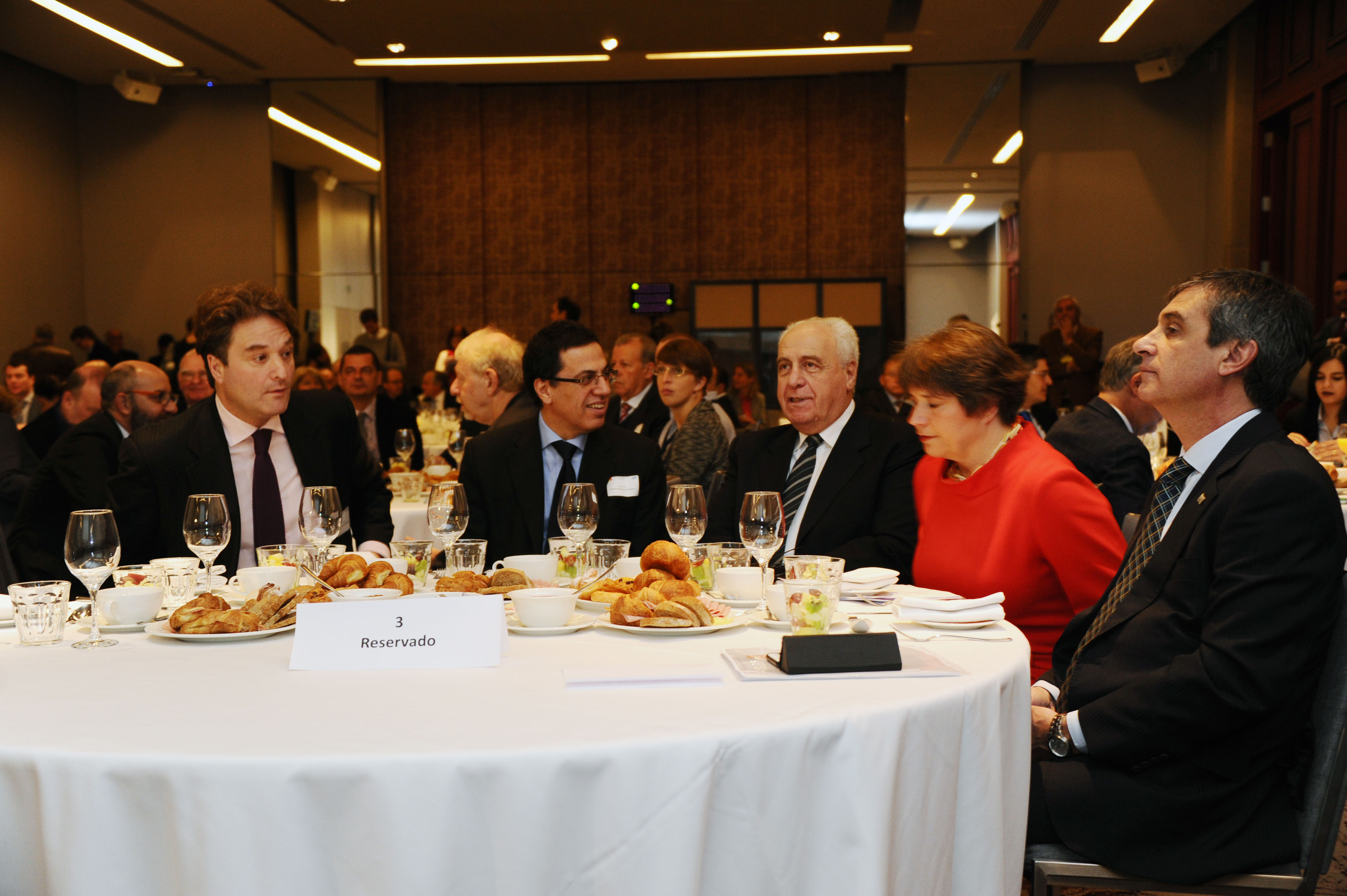 Seminario sobre infraestructura y construcción