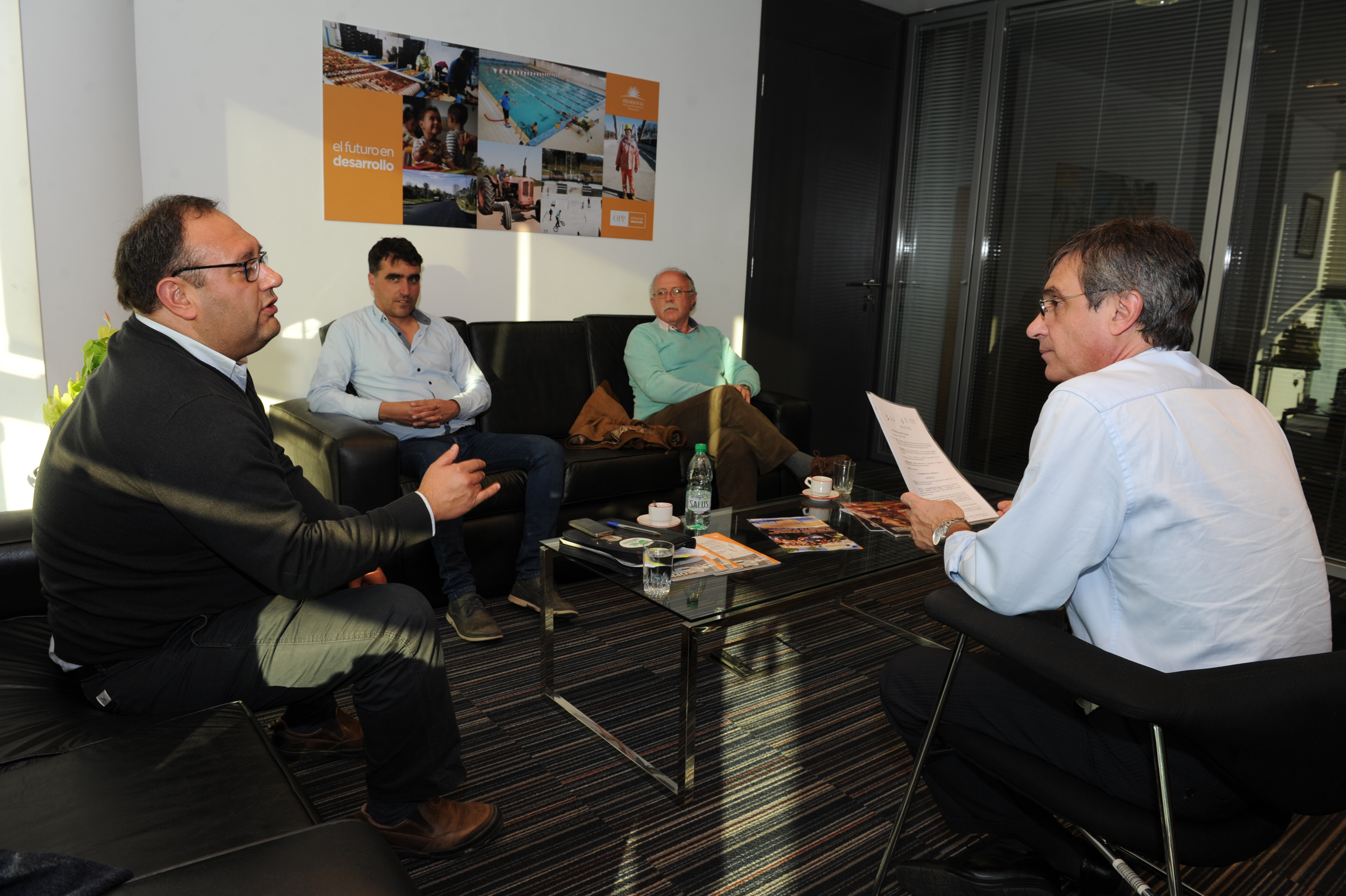 Director de OPP, Álvaro García, recibió en Torre Ejecutiva a intendentes