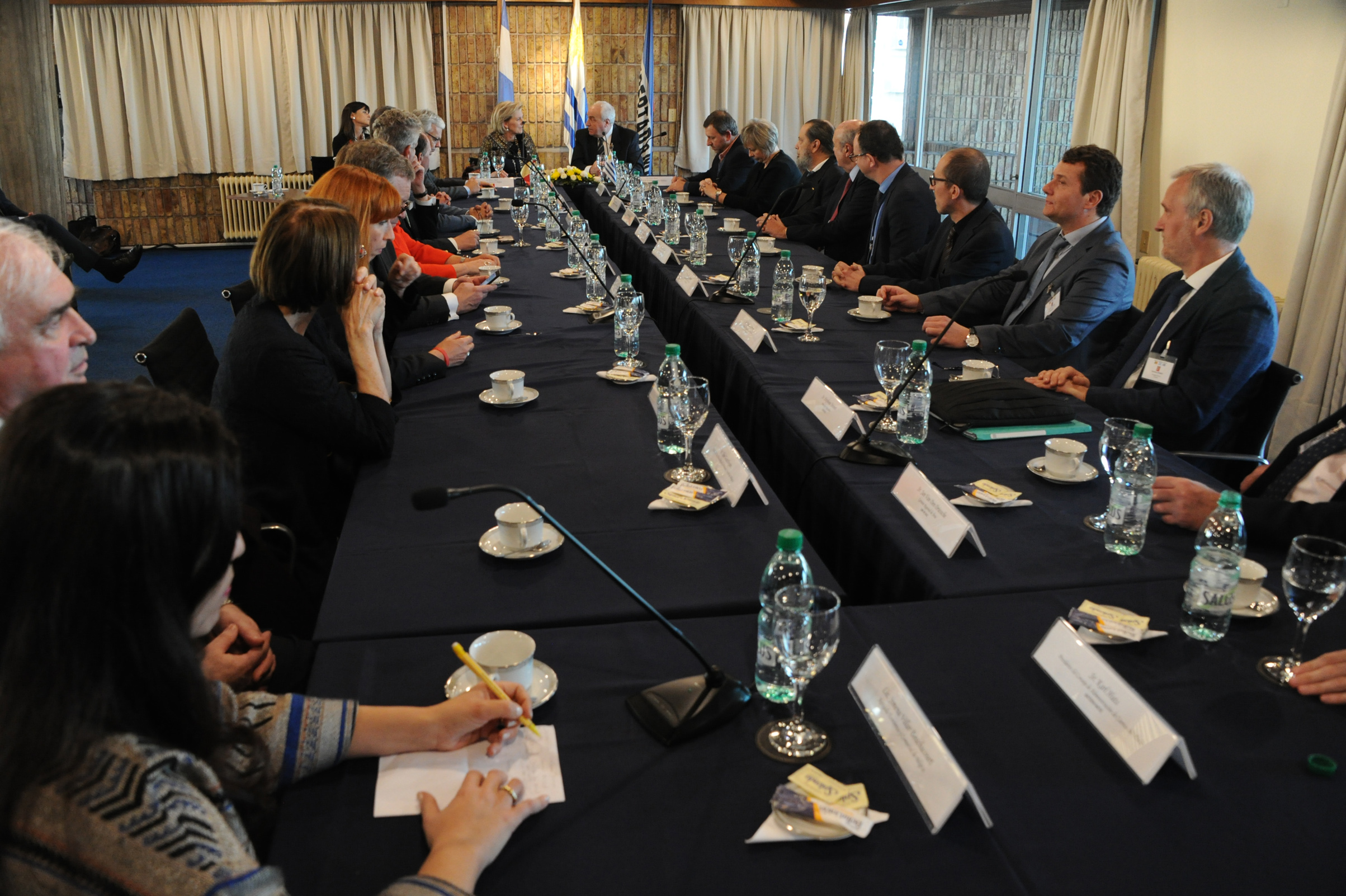 Autoridades presentes en la firma de convenio