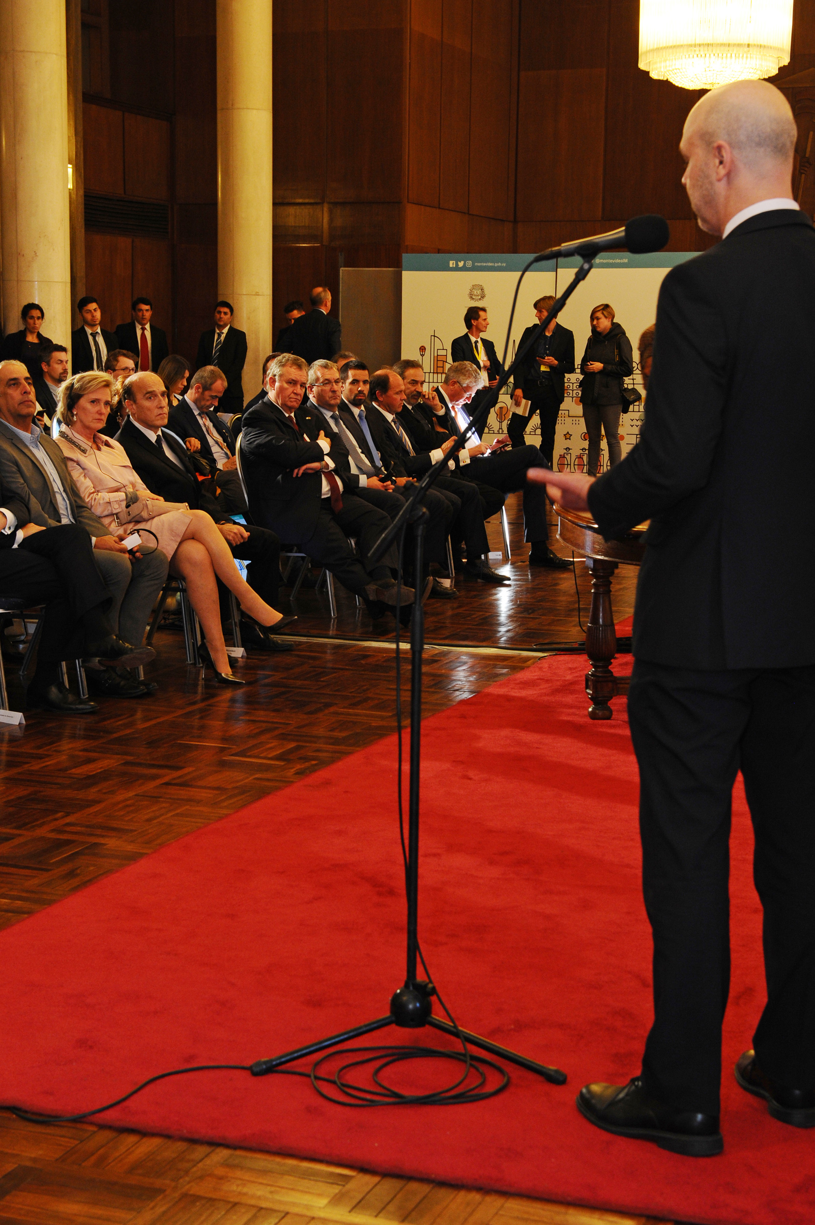 Director ejecutivo de Uruguay XXI, Antonio Carámbula, durante la presentación
