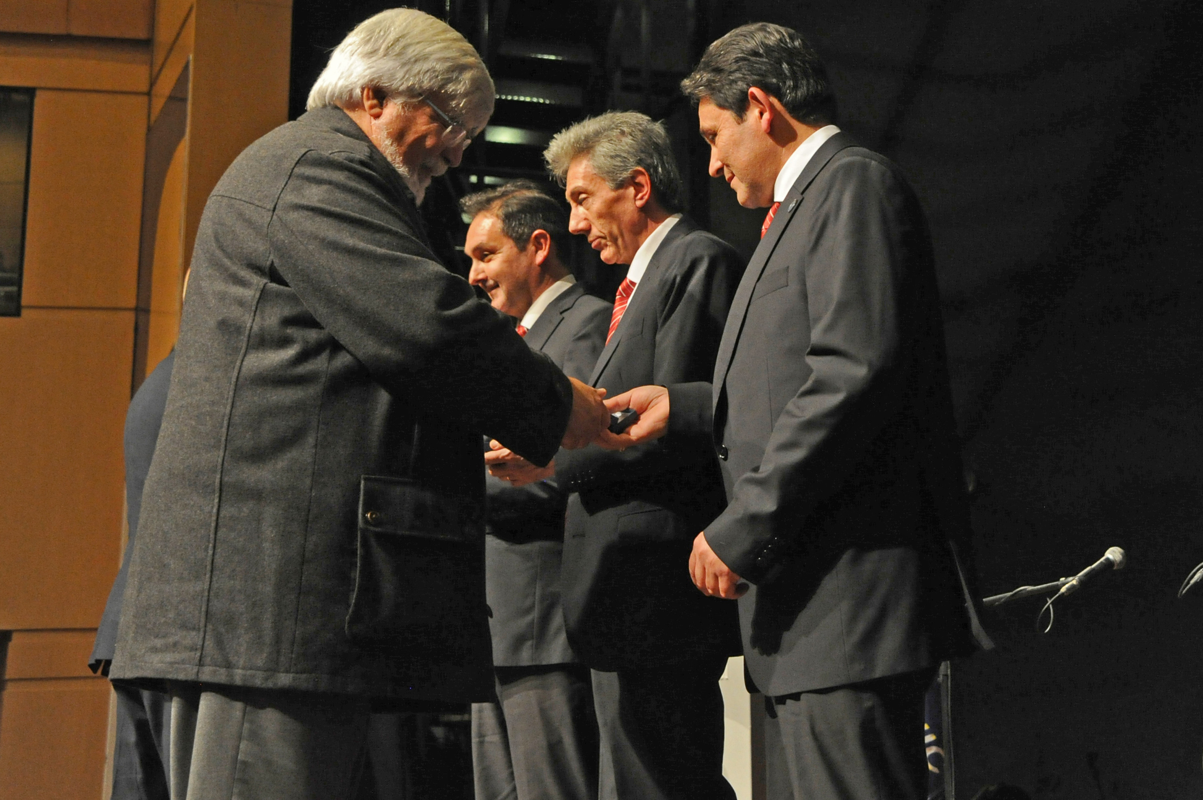 Ministro Eduardo Bonomi en celebración de los 40 años de Dirección Nacional de Identificación Civil (DNIC)