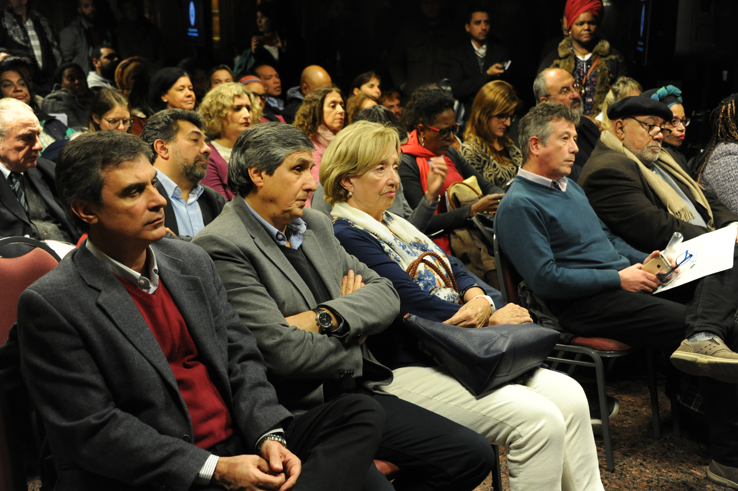 Auoridades y público asistente a la actividad