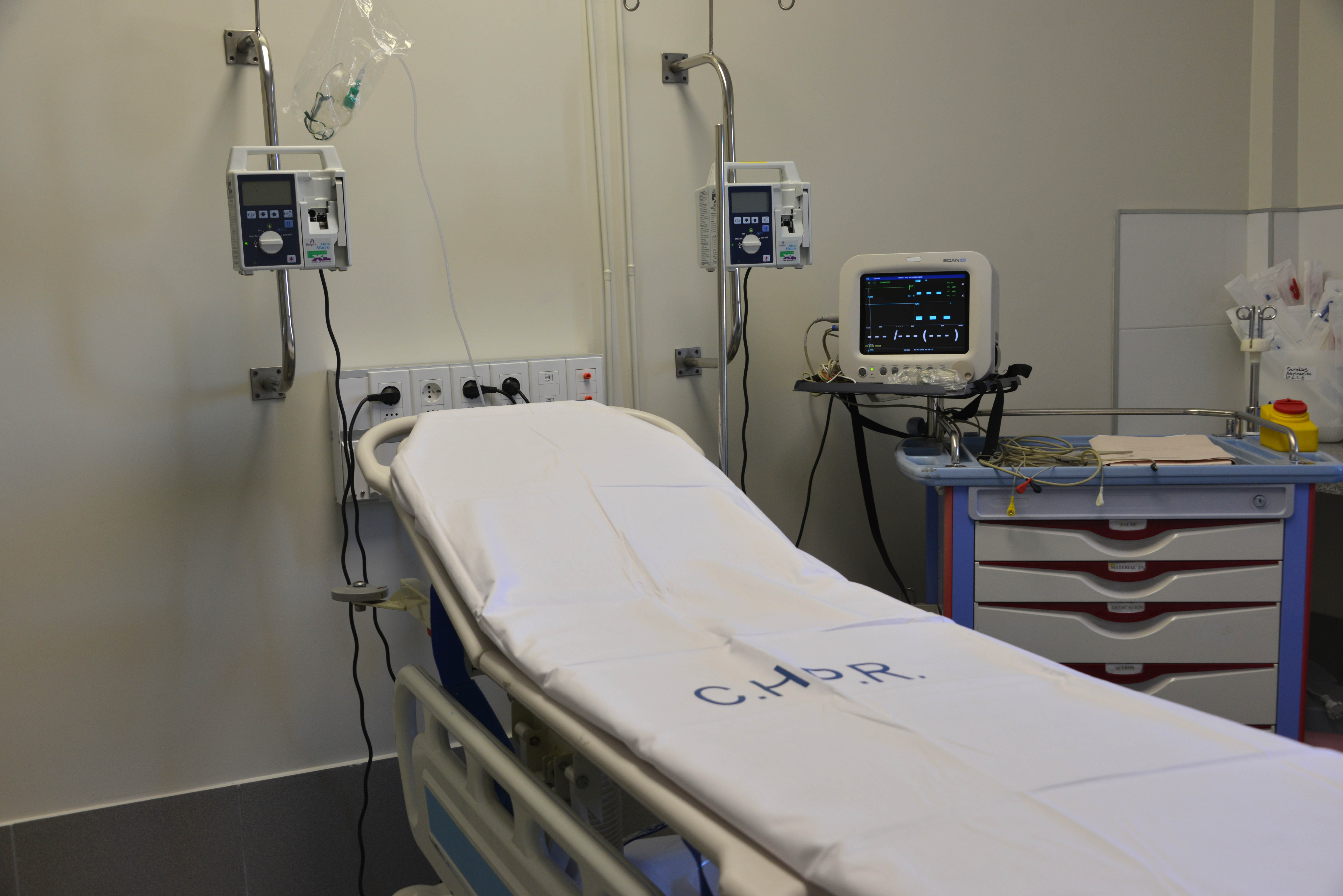 Salas de aislamiento pediátrico en un área especialmente acondicionada en el Centro Hospitalario Pereira Rossell