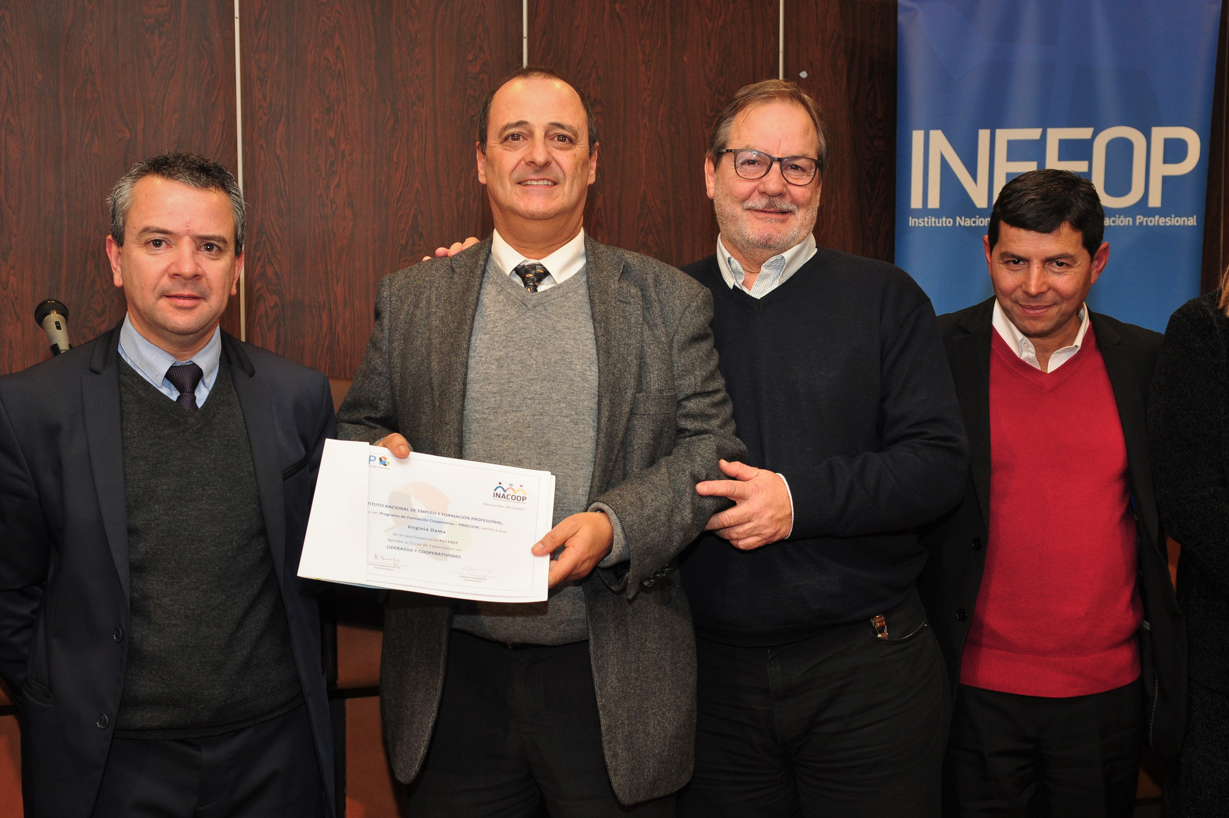 Ceremonia de entrega de certificados del Instituto Nacional de Empleo y Formación Profesional (foto: gentileza de Inefop)