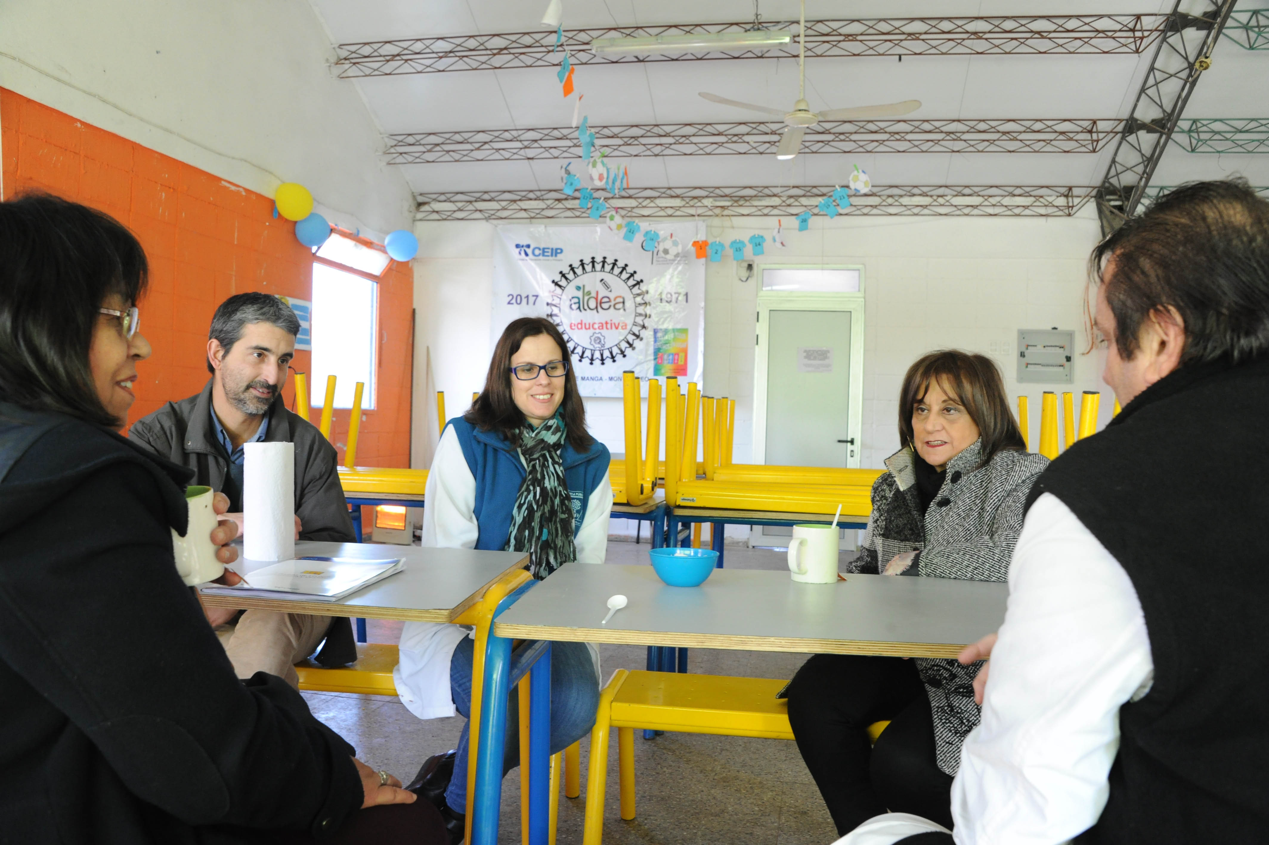 Entrevista a Pablo Caggiani, Irupé Buzzetti y autoridades de la escuela