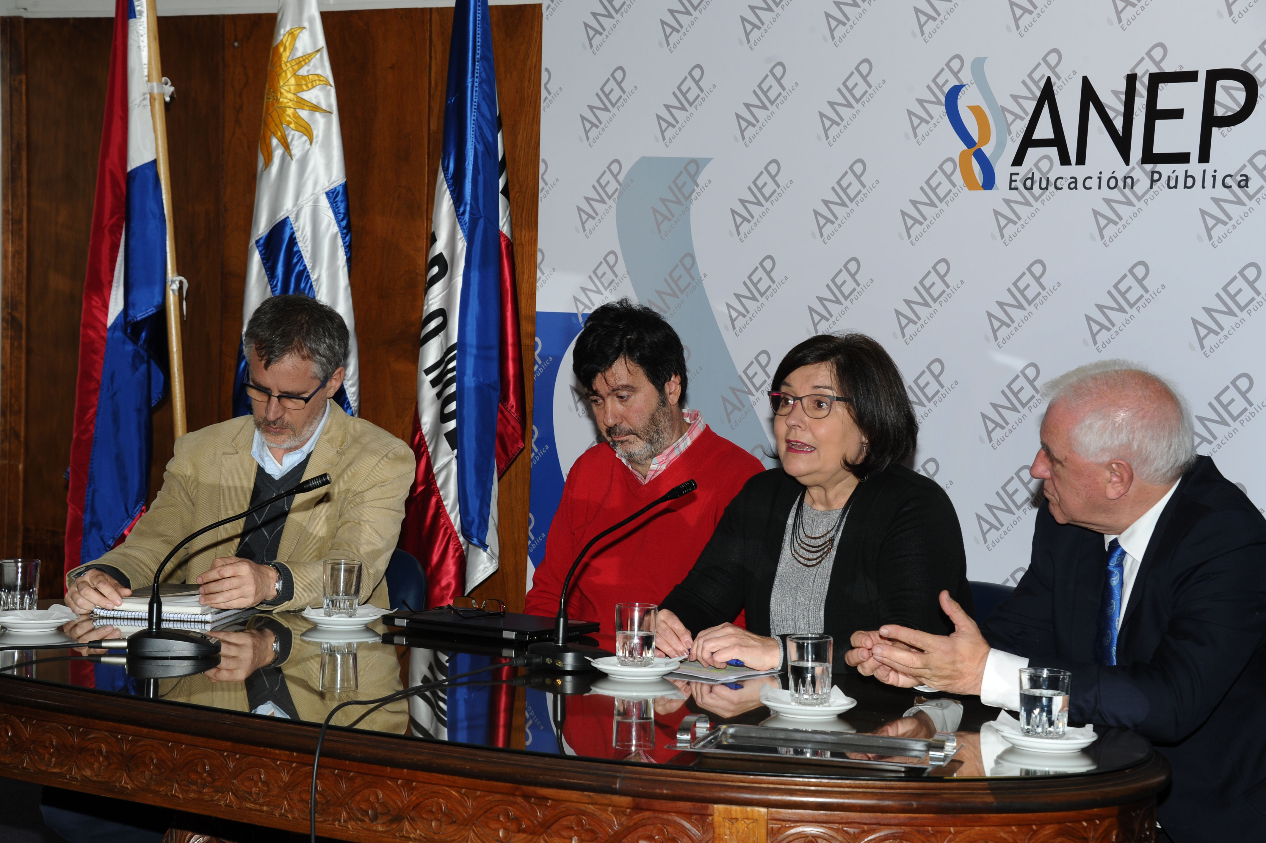 Autoridades en la presentación de Censo Nacional Docente