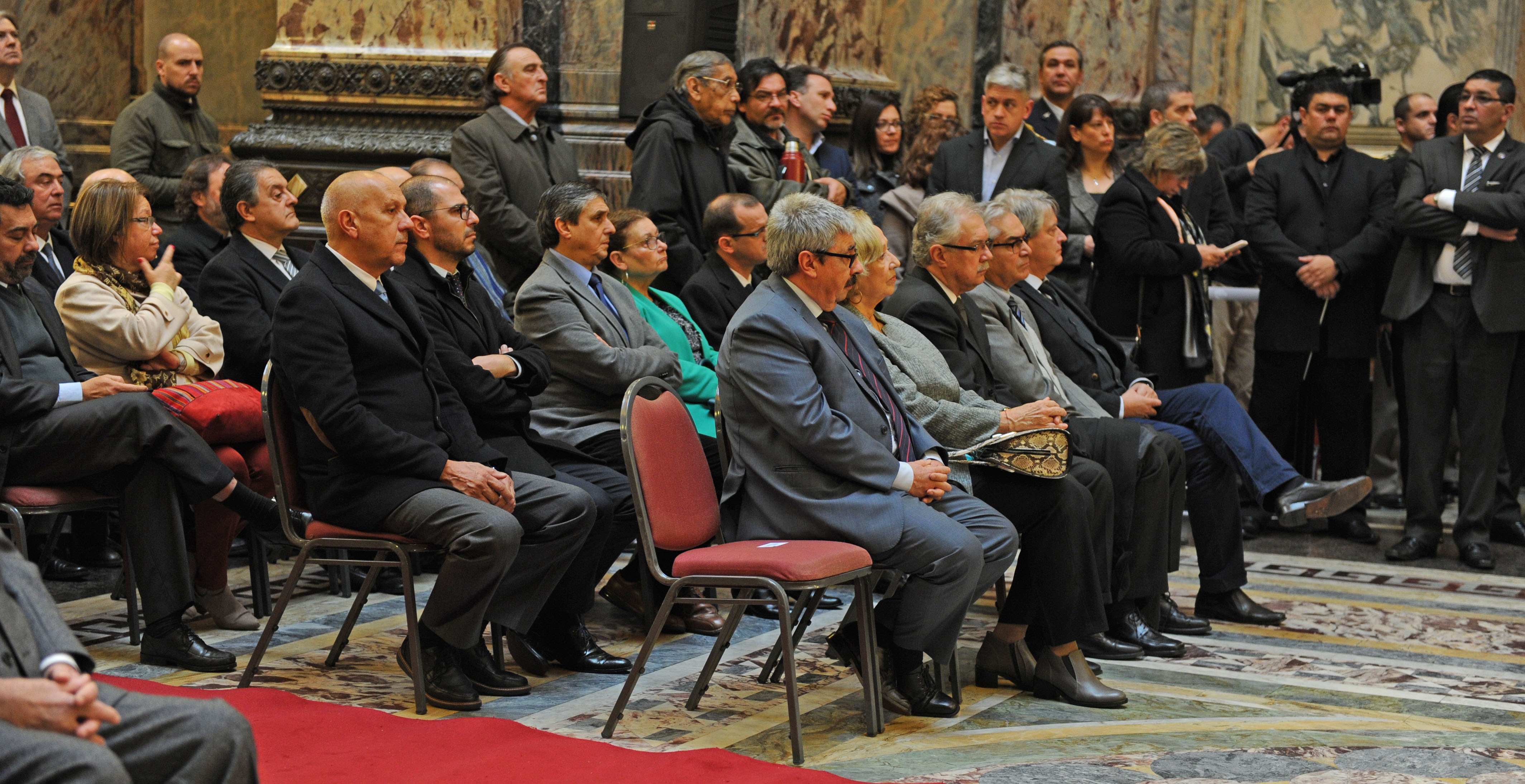 Acto por el 188.º aniversario de la Jura de la Constitución